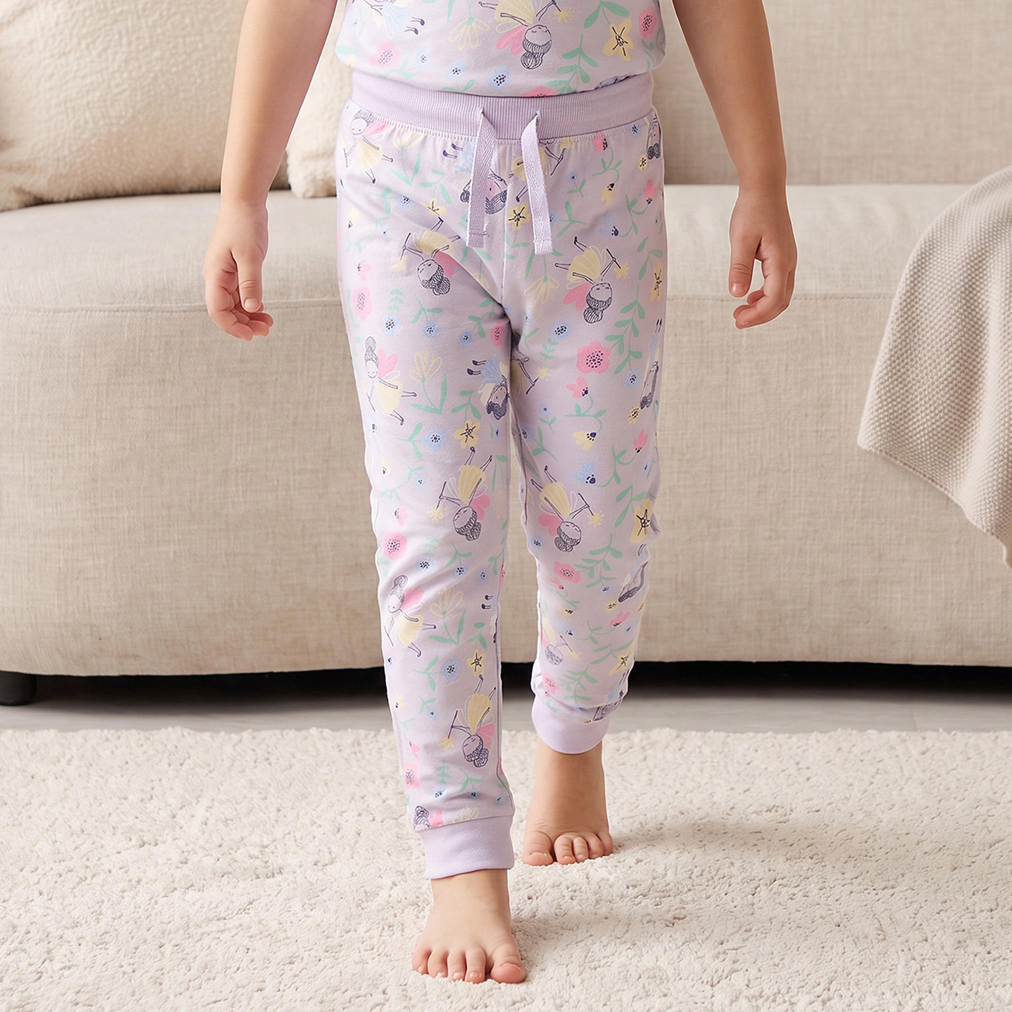 طقم بيجاما قطني بياقة مستديرة وأكمام قصيرة بطبعة فراشات من جونيورز-girls-clothing-nightwear-image-3