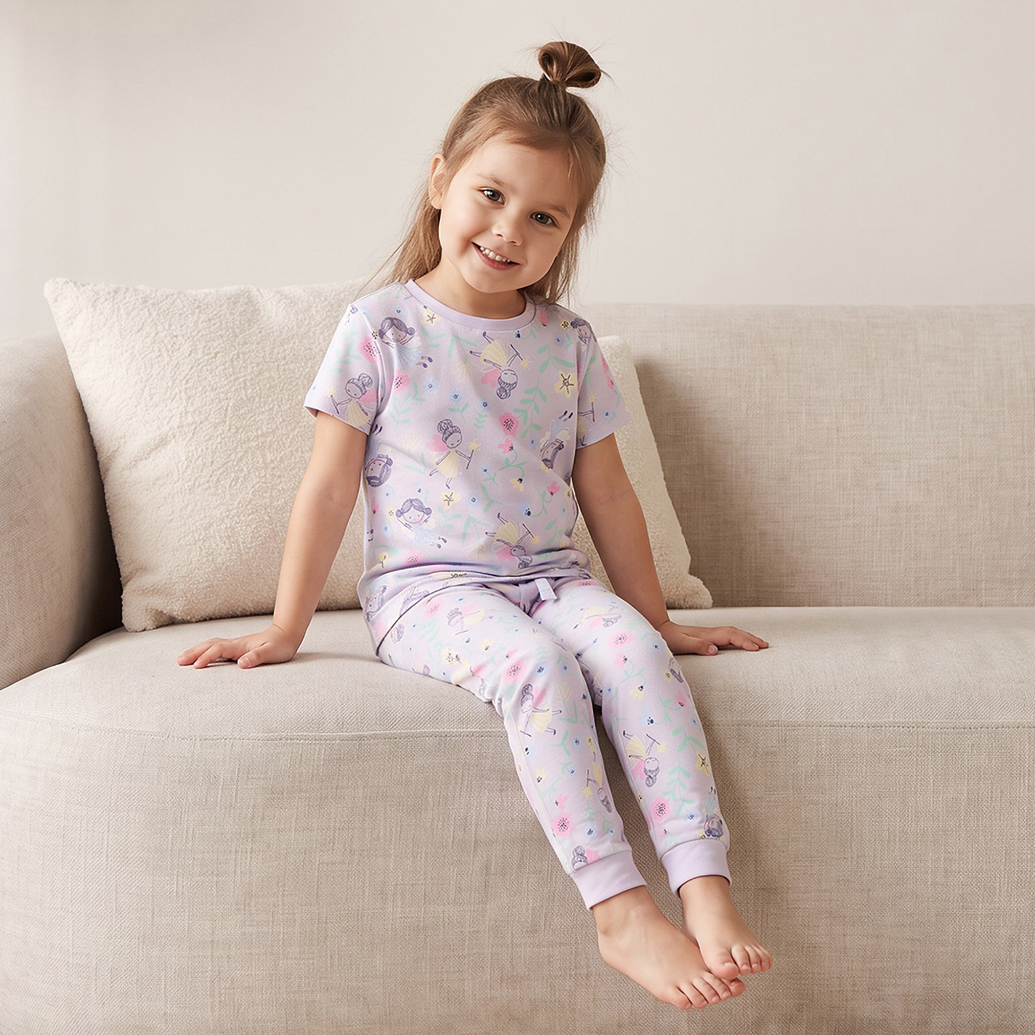 طقم بيجاما قطني بياقة مستديرة وأكمام قصيرة بطبعة فراشات من جونيورز-girls-clothing-nightwear-image-8