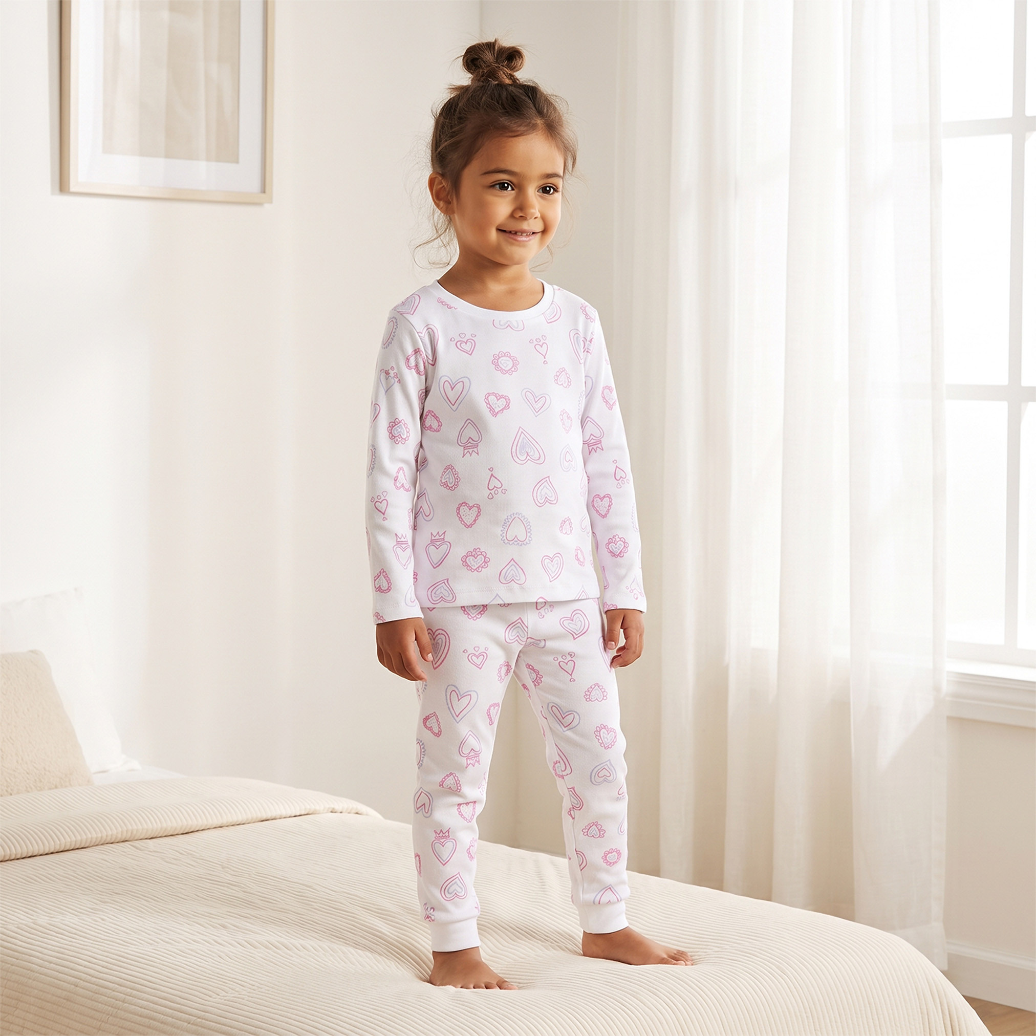 طقم بيجاما قطن بياقة مستديرة وأكمام طويلة وطبعات قلوب من جونيورز-girls-clothing-nightwear-image-1