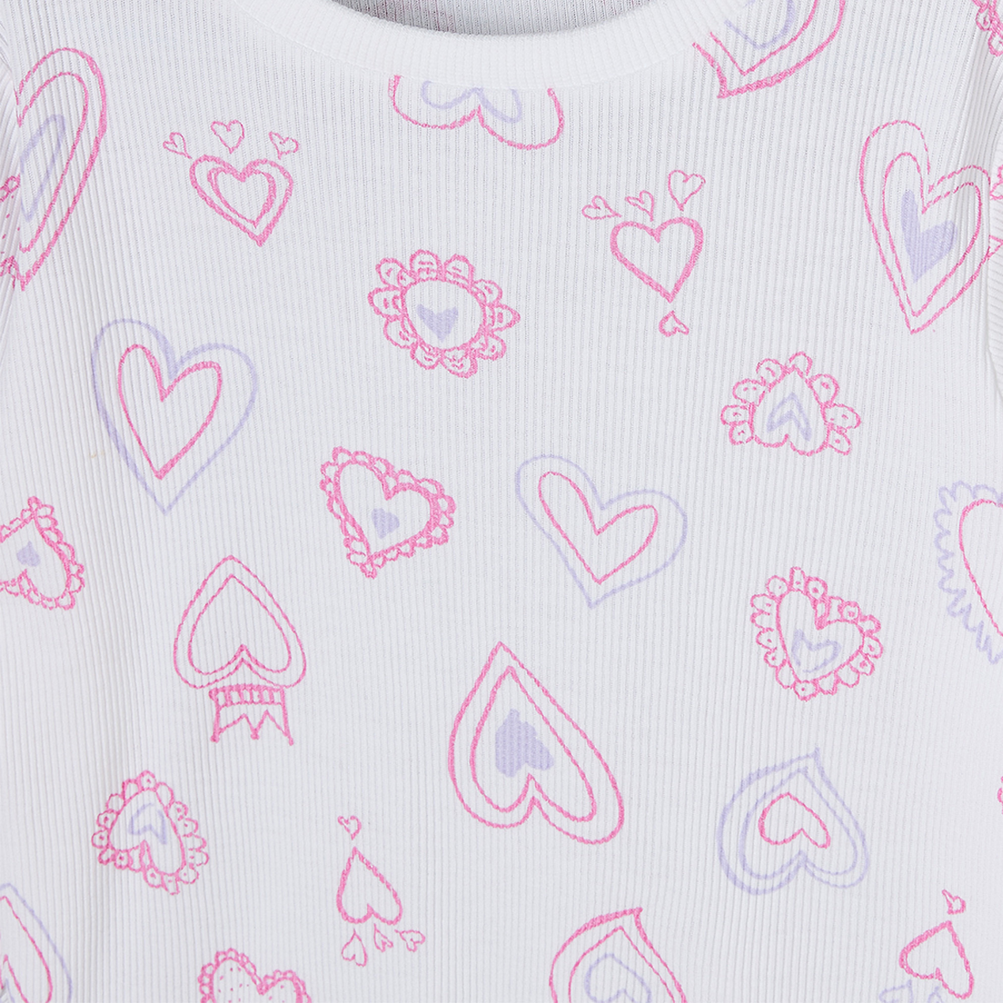 طقم بيجاما قطن بياقة مستديرة وأكمام طويلة وطبعات قلوب من جونيورز-girls-clothing-nightwear-image-5