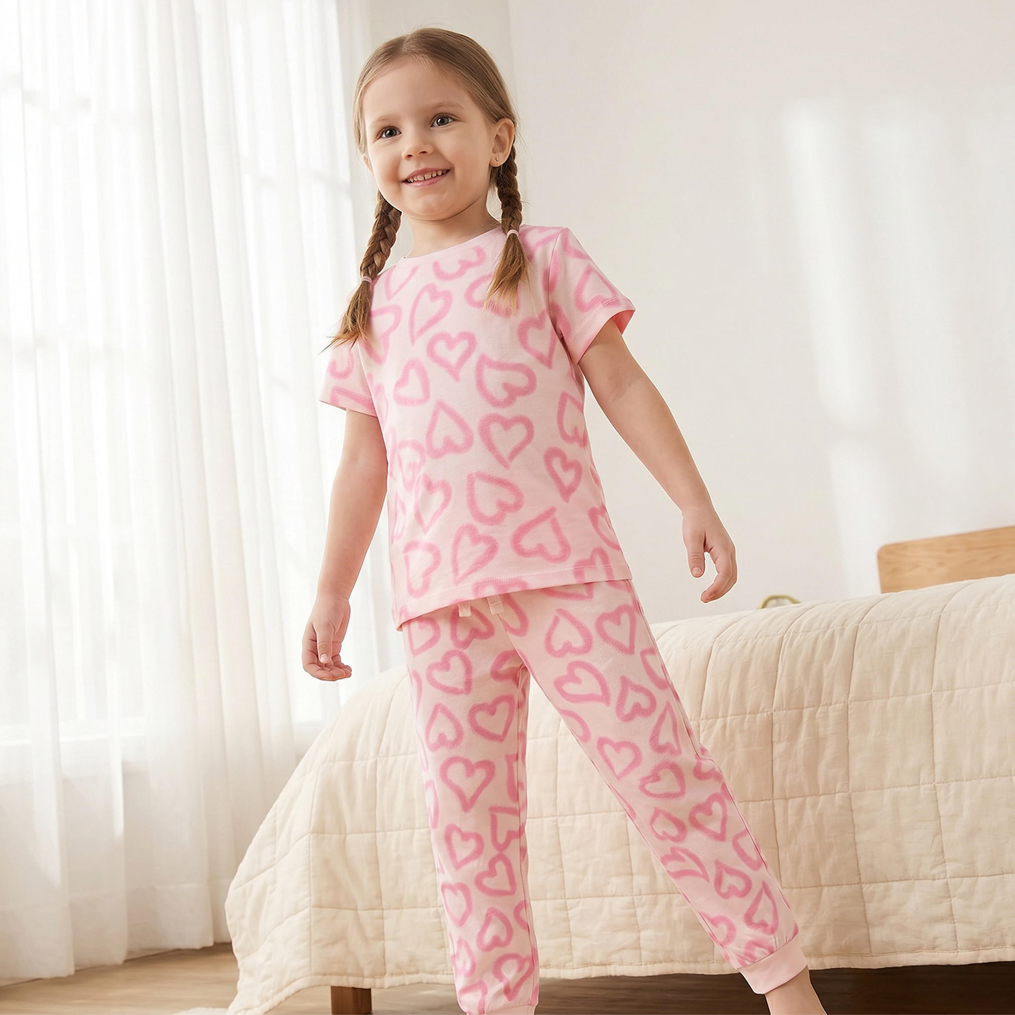طقم بيجاما قطن بطبعات قلب وياقة ضيقة وأكمام قصيرة من جونيورز-girls-clothing-nightwear-image-7