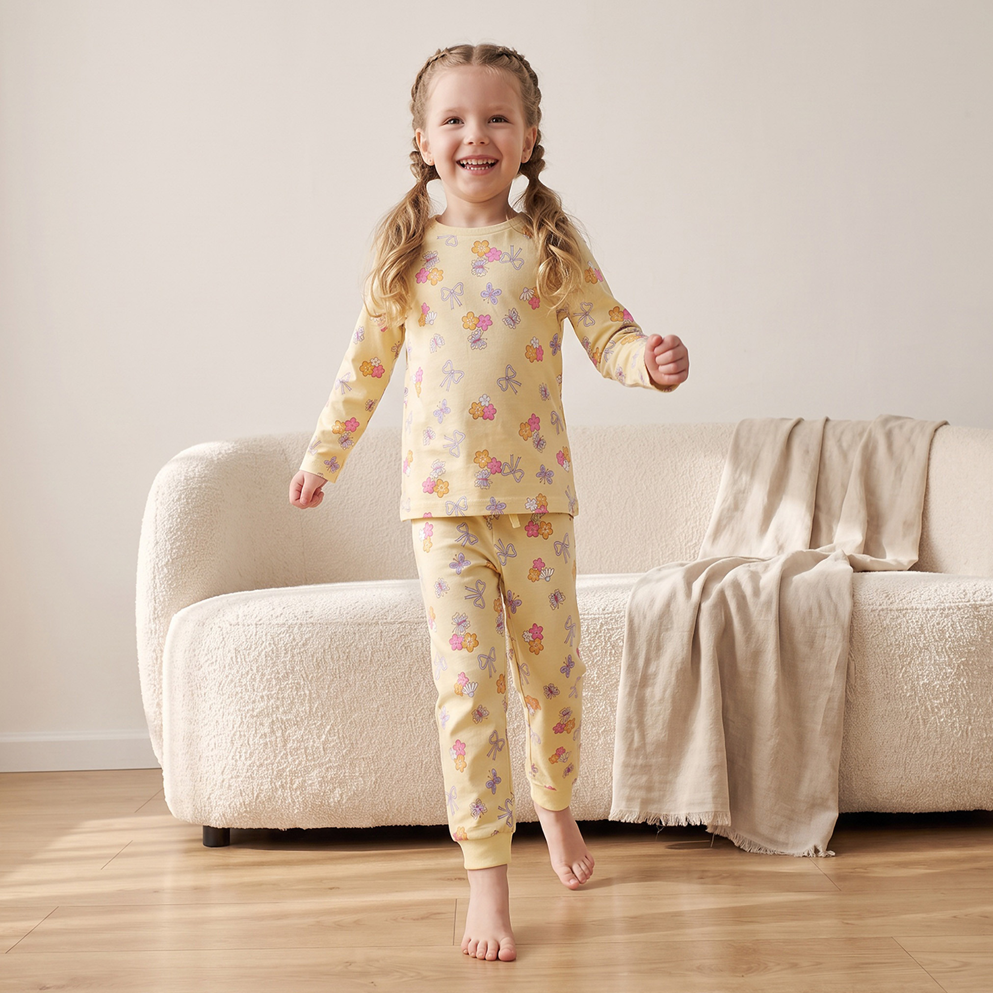 طقم بيجاما بياقة ضيقة وأكمام طويلة بطبعات زهرية من جونيورز-girls-clothing-nightwear-image-1