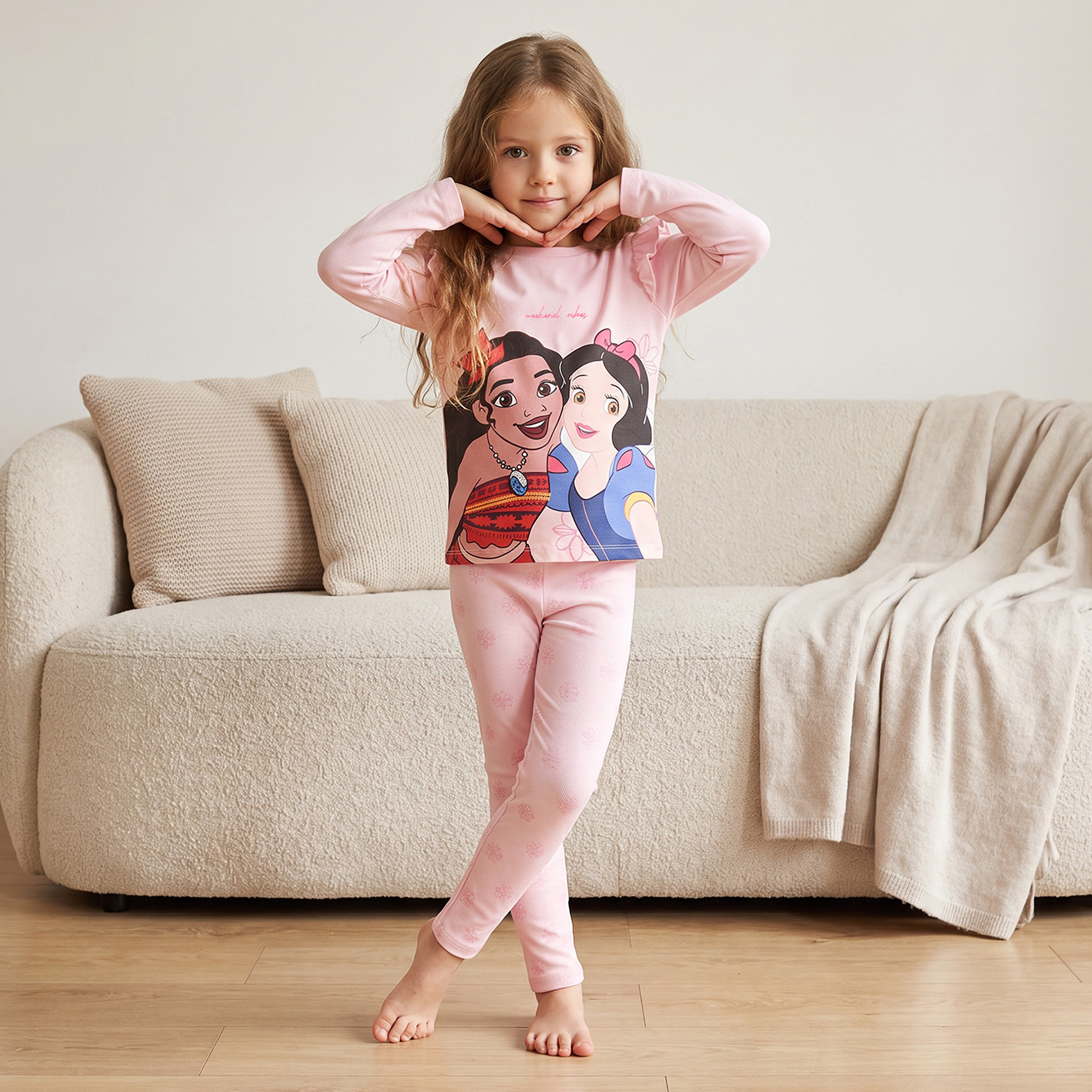 طقم بيجاما قطن بطبعات جرافيك وياقة ضيقة وأكمام طويلة من ديزني-girls-clothing-nightwear-image-1