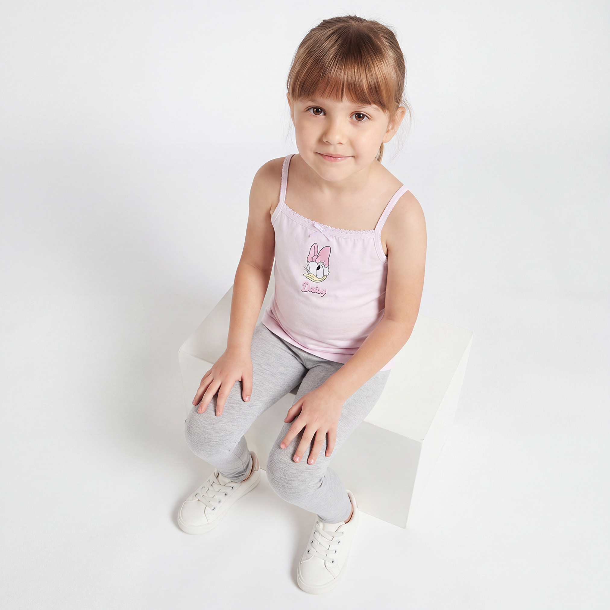 طقم فيست قطن بياقة مربعة بطبعات ميني ماوس وديزي داك من ديزني - عبوة من 3 قطع-girls-clothing-innerwear-vests-image-4