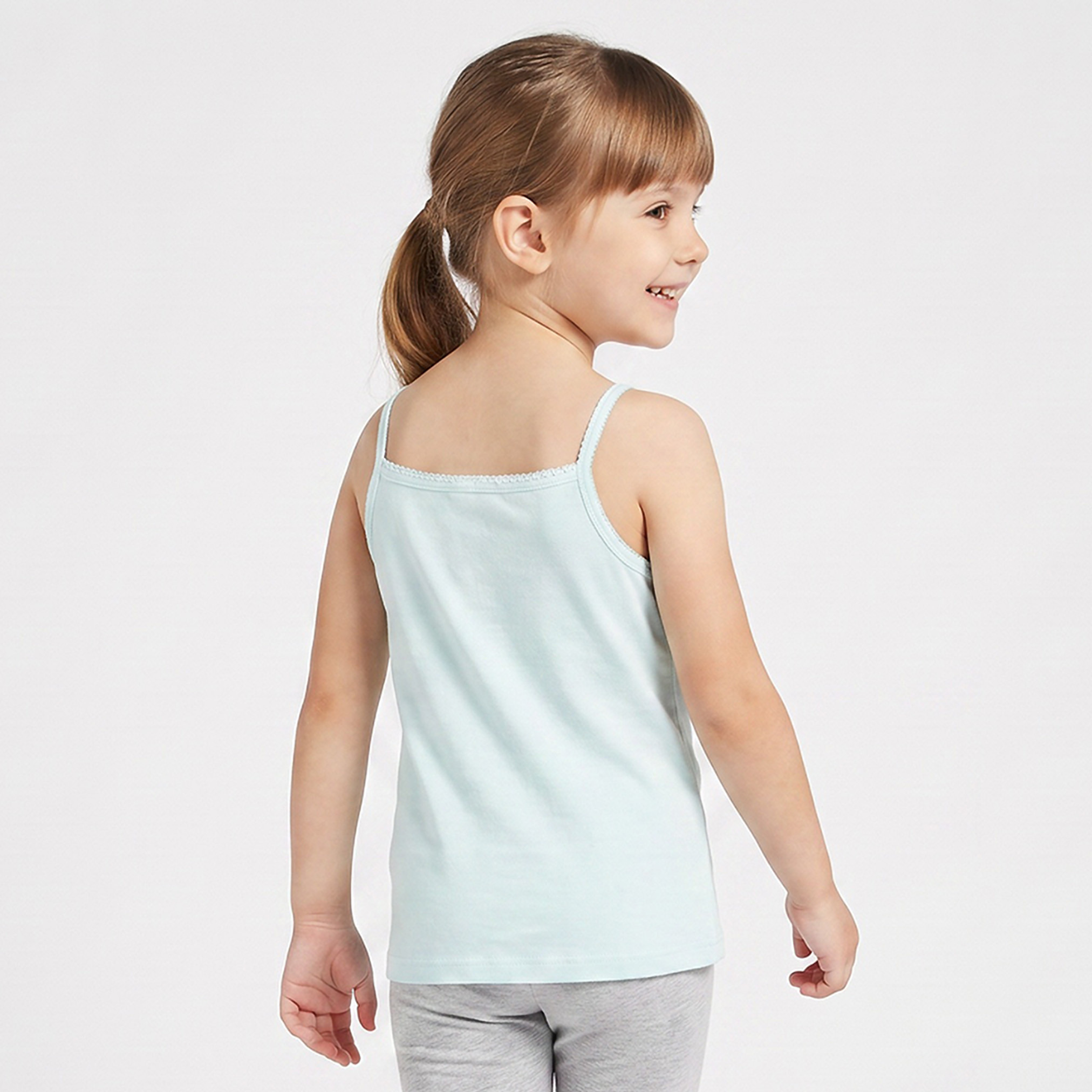 طقم فيست قطن بياقة مربعة بطبعات ميني ماوس وديزي داك من ديزني - عبوة من 3 قطع-girls-clothing-innerwear-vests-image-6