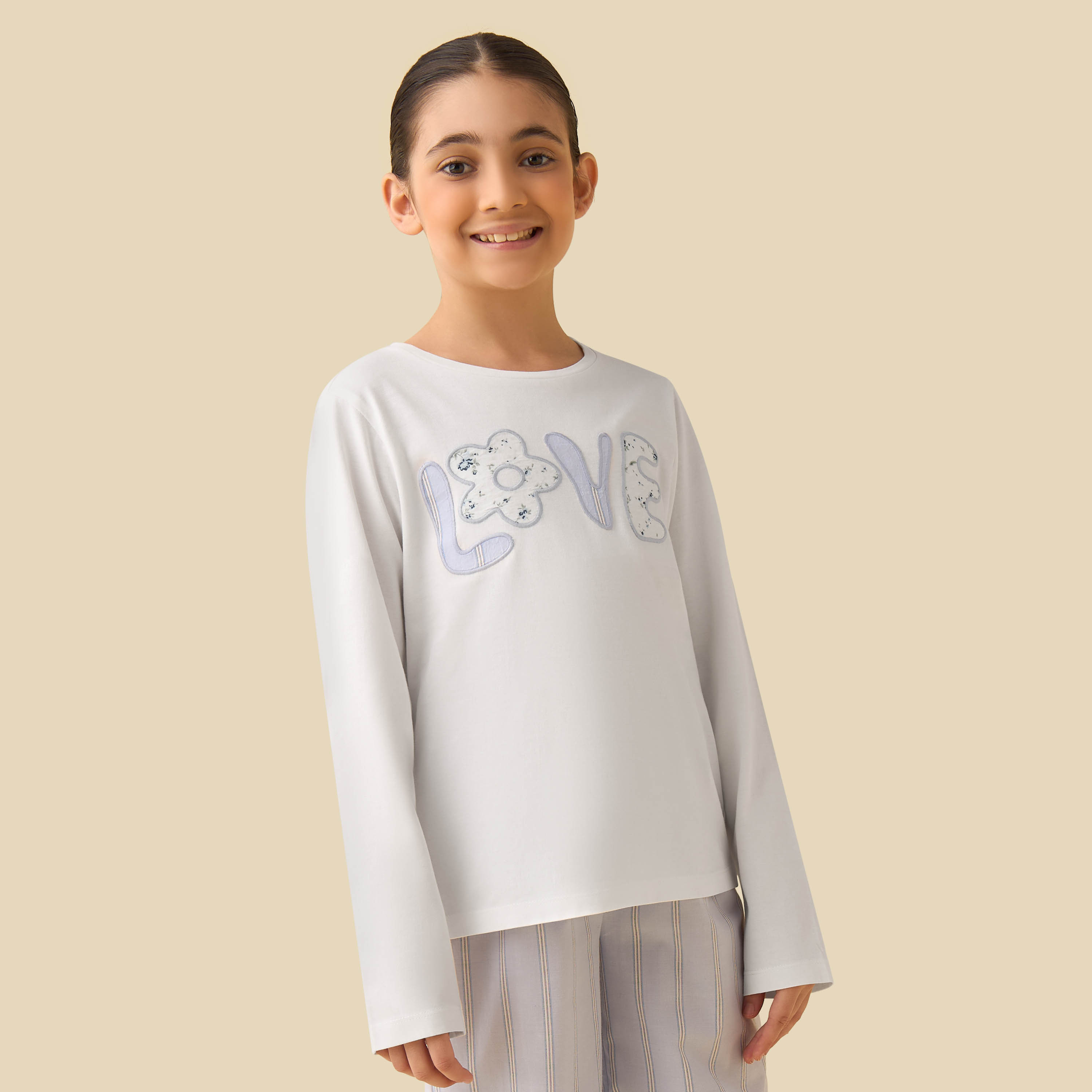 Juniors Cotton Round Neck Long Sleeves Pyjama Set with Applique Detail-girls-clothing-nightwear-image-2