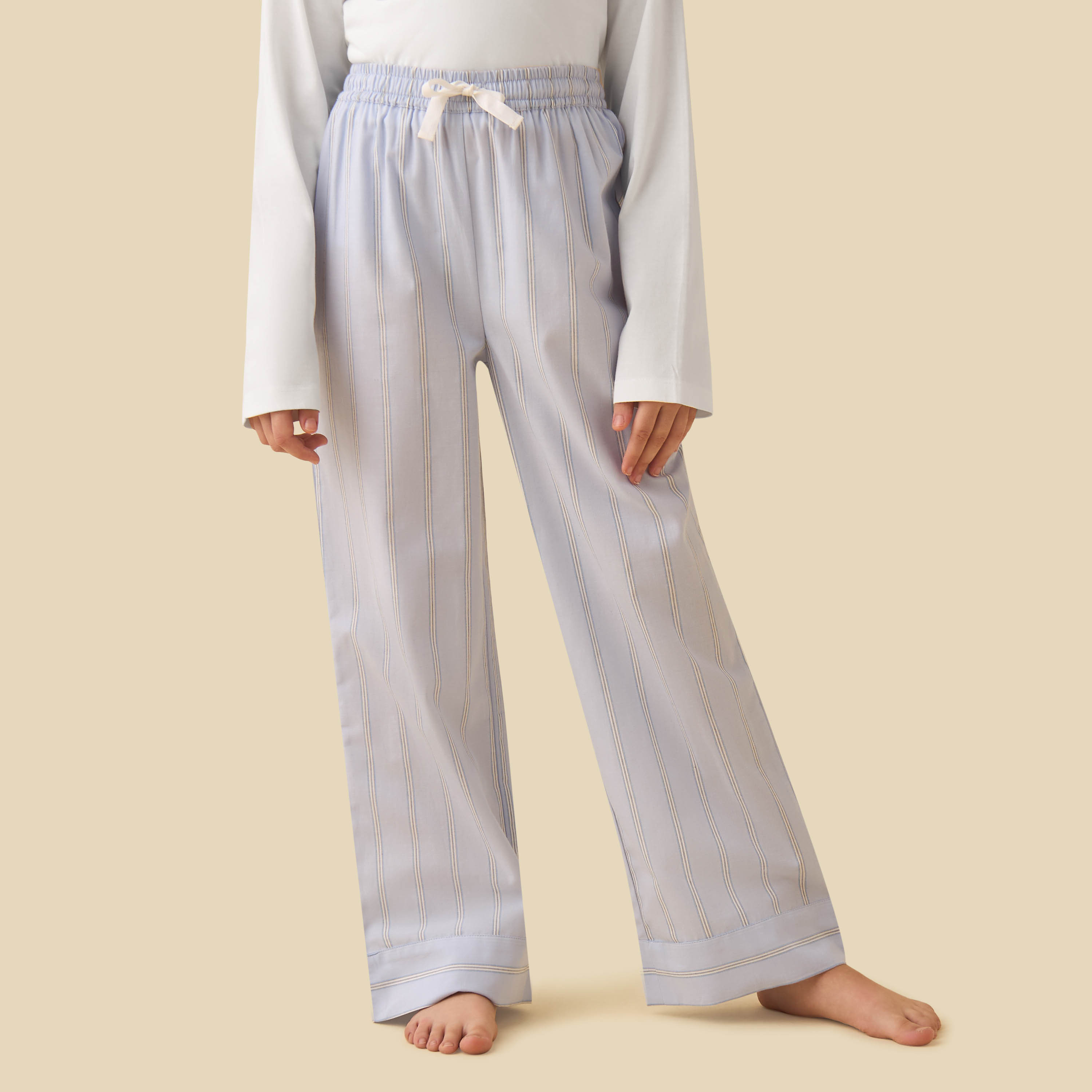 Juniors Cotton Round Neck Long Sleeves Pyjama Set with Applique Detail-girls-clothing-nightwear-image-3