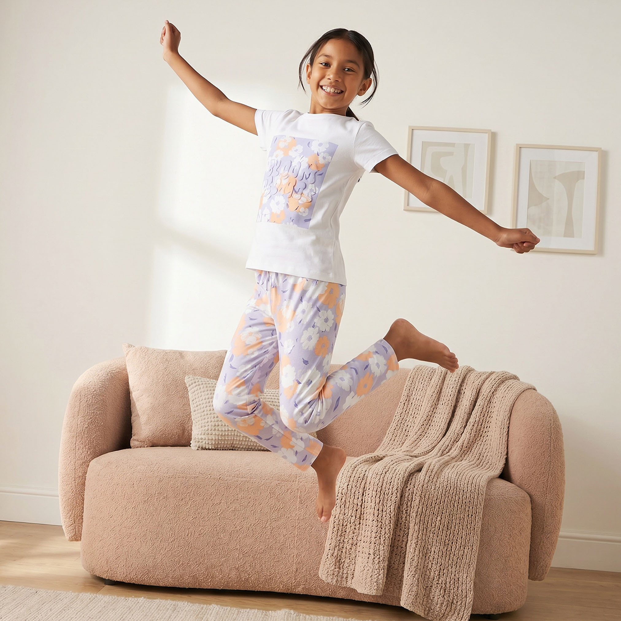 طقم بيجاما قطن بطبعات أزهار وياقة ضيقة وأكمام قصيرة من جونيورز-girls-clothing-nightwear-image-8