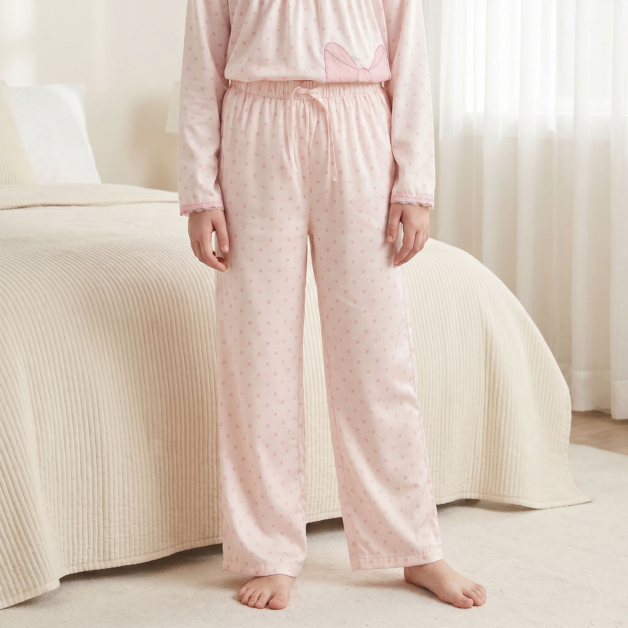 طقم بيجاما قطن بطبعات منقطة وأكمام طويلة وياقة V من جونيورز-girls-clothing-nightwear-image-3