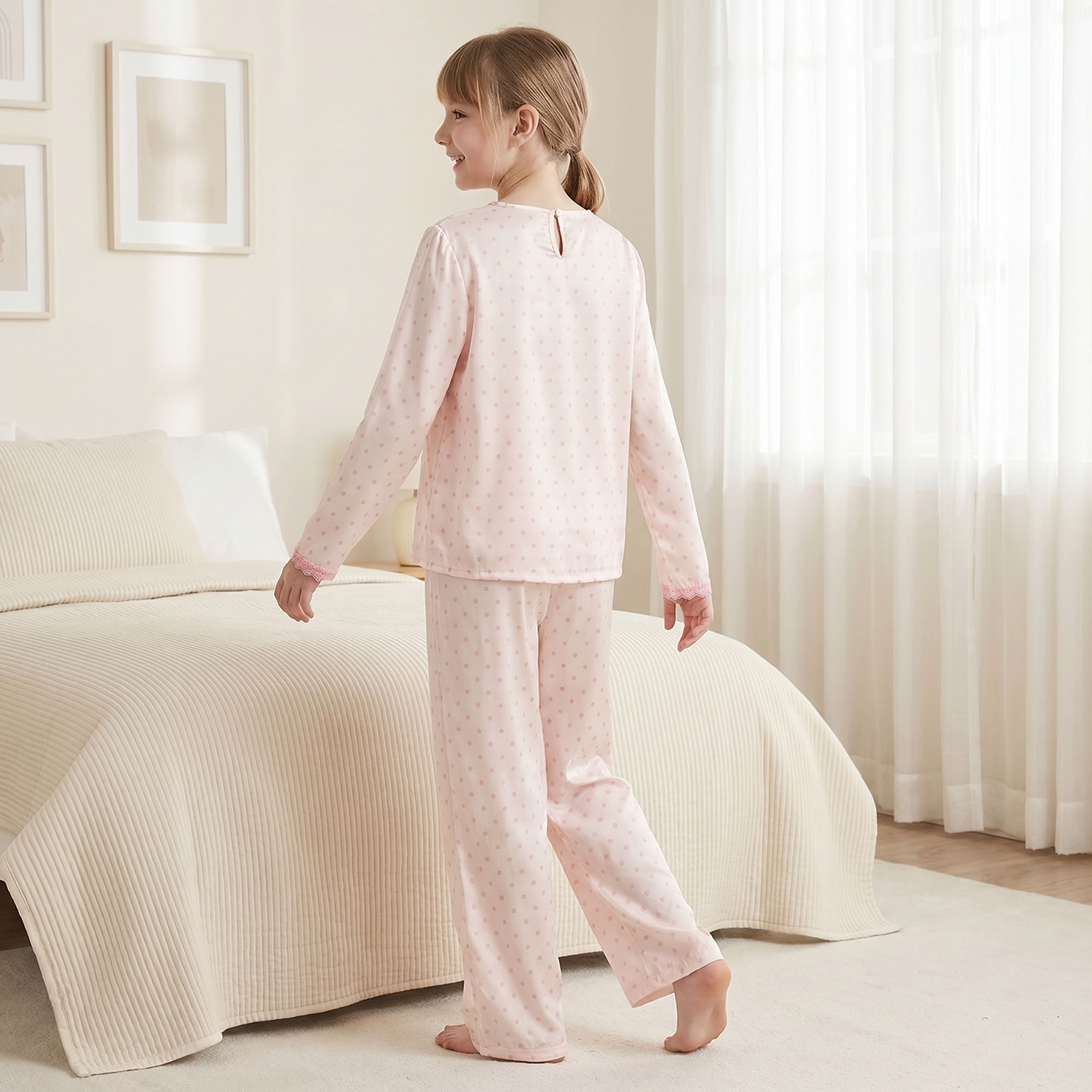 طقم بيجاما قطن بطبعات منقطة وأكمام طويلة وياقة V من جونيورز-girls-clothing-nightwear-image-4