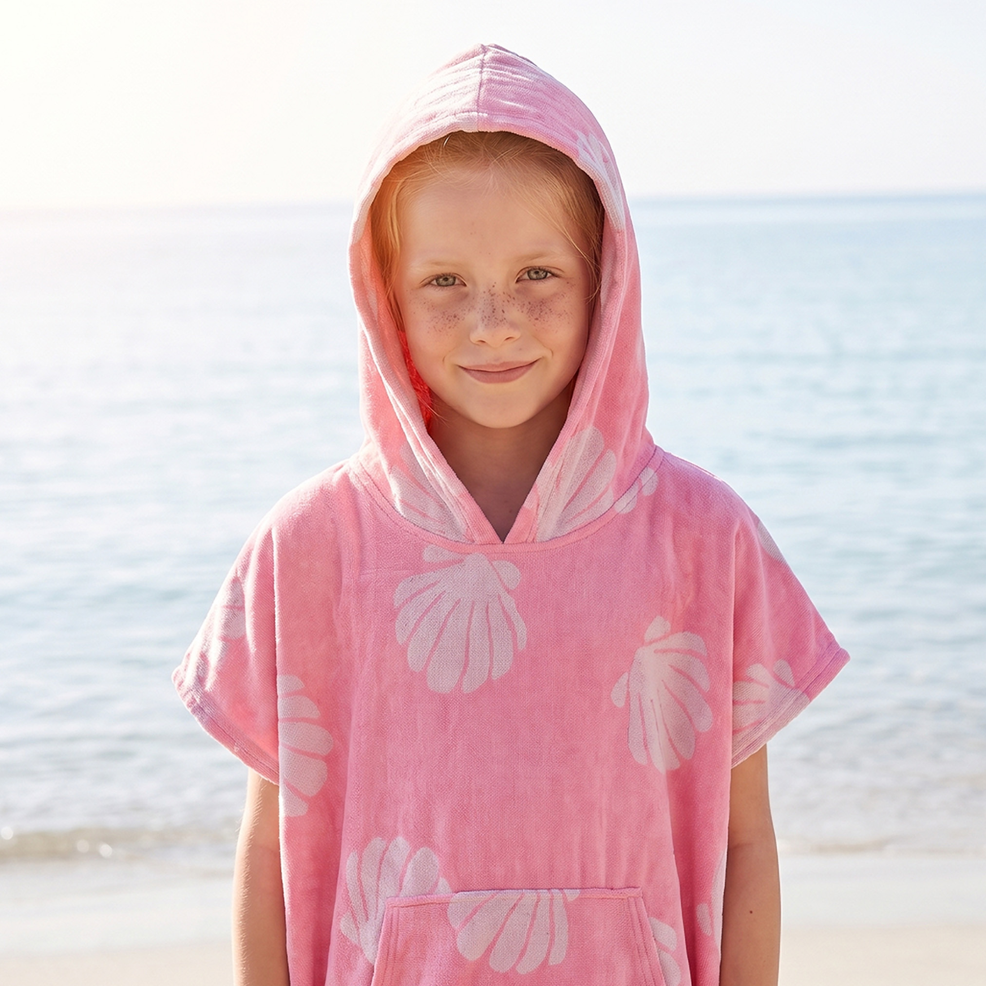 روب حمام قطني بأكمام قصيرة وقبعة وطبعات من جونيورز-girls-clothing-swimwear-image-3