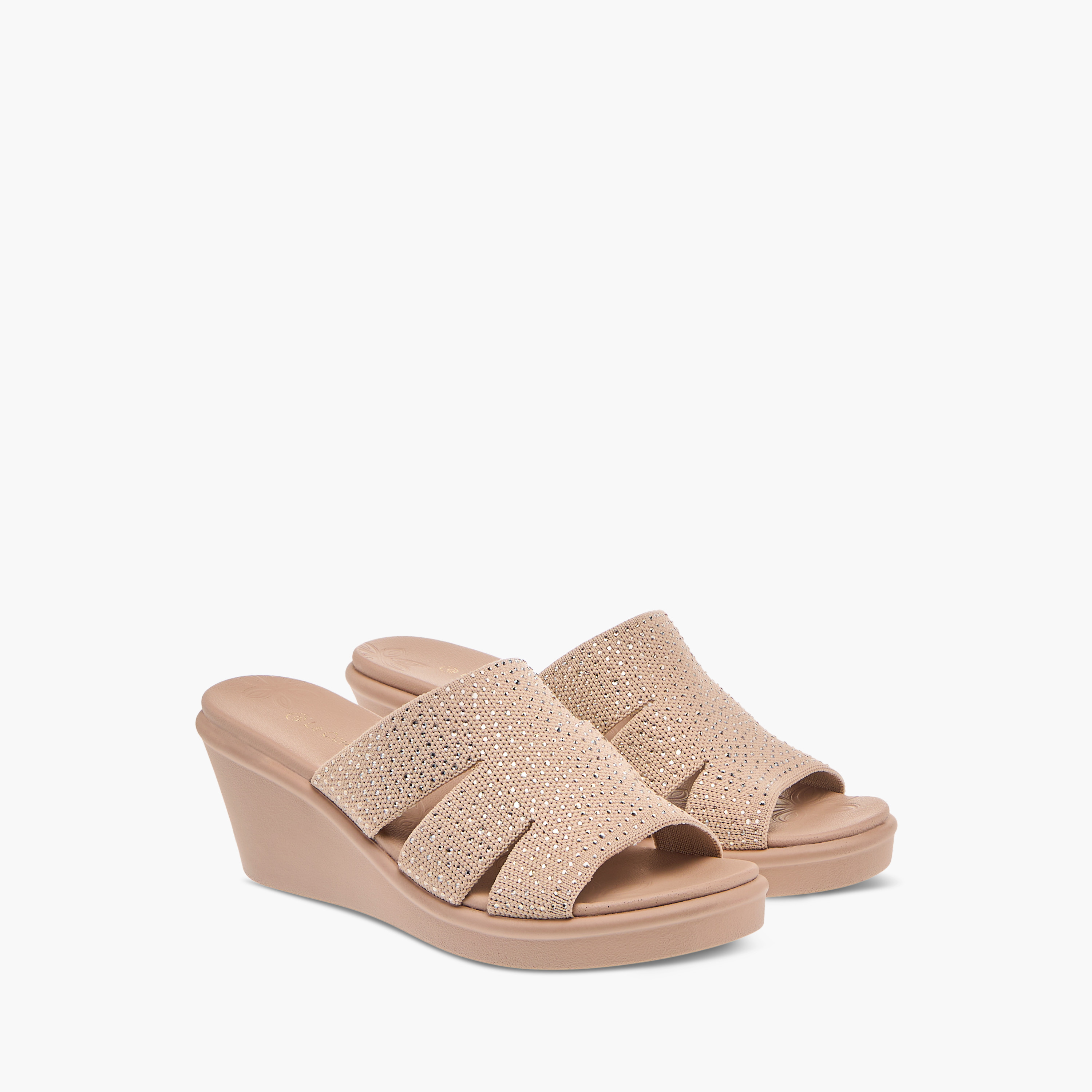 صندل مريح سهل الارتداء مزيّن بكعب ويدج من لو كونفورت-women-shoes-sandals-heeled-image-1