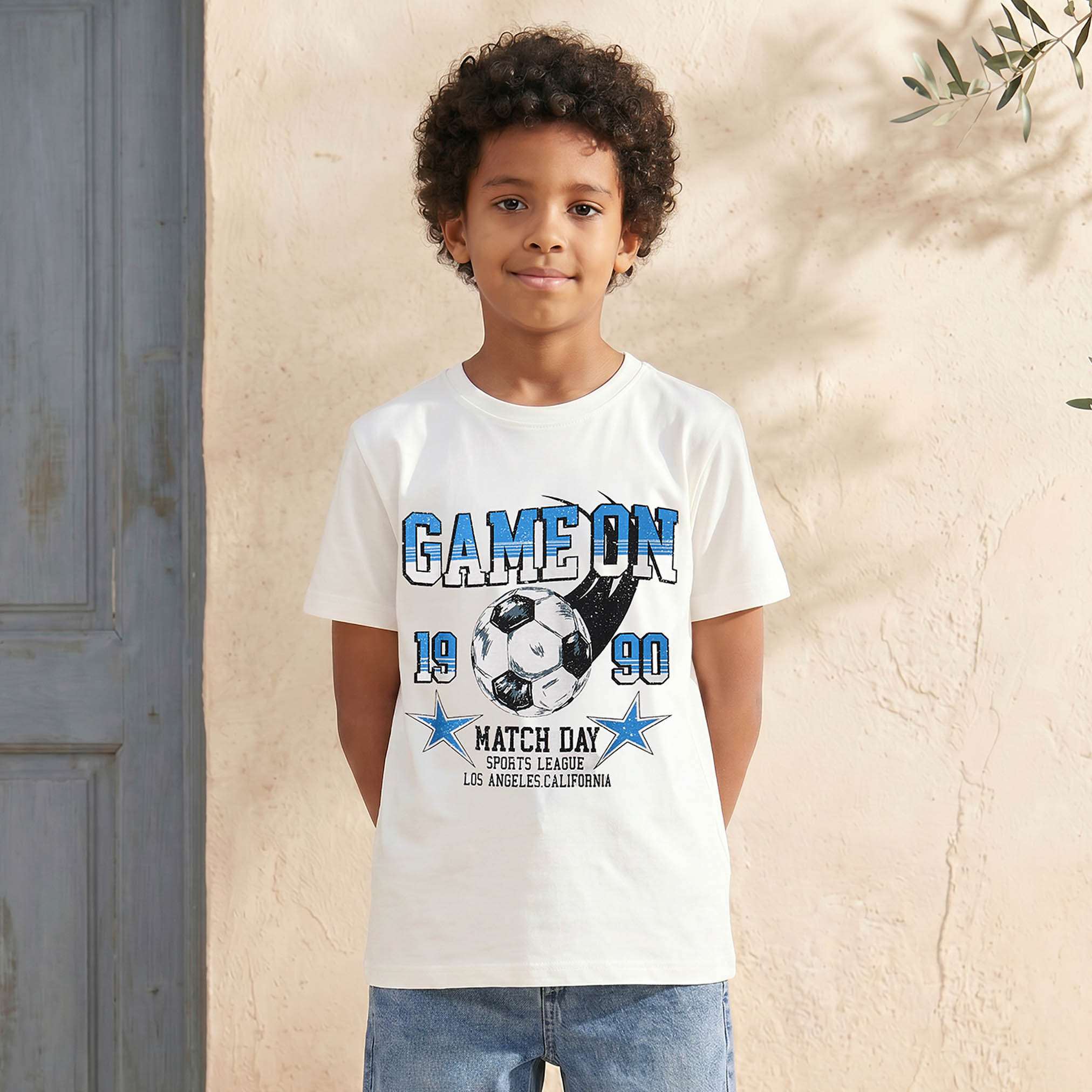 تيشيرت بياقة دائرية وأكمام قصيرة بطبعة كرة قدم من جونيورز-boys-clothing-tshirtsandpolos-image-1