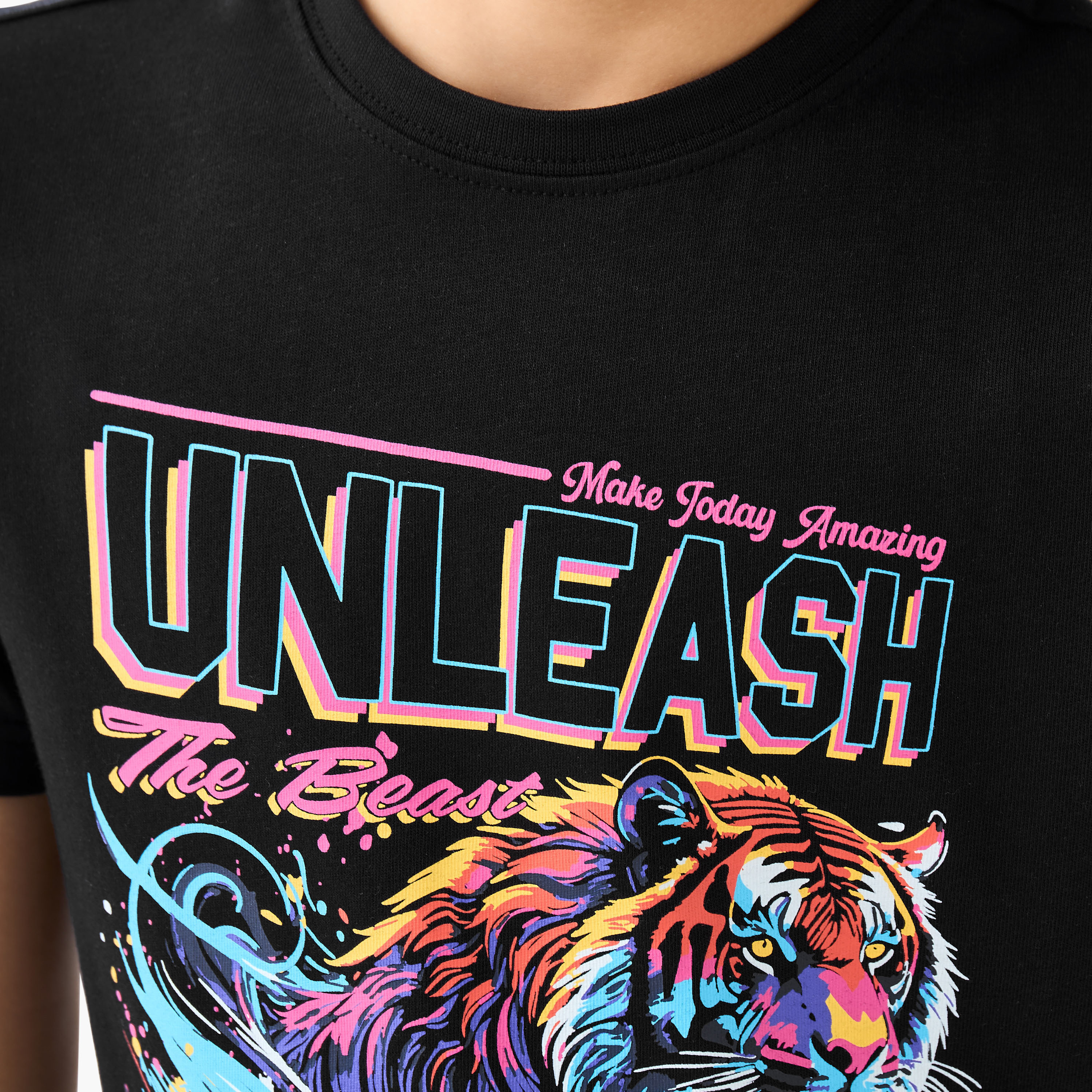 Juniors Crew Neck Short Sleeves T-shirt with Graphic Print-promo_babyshop_Buy2for30_KSA130526-image-5