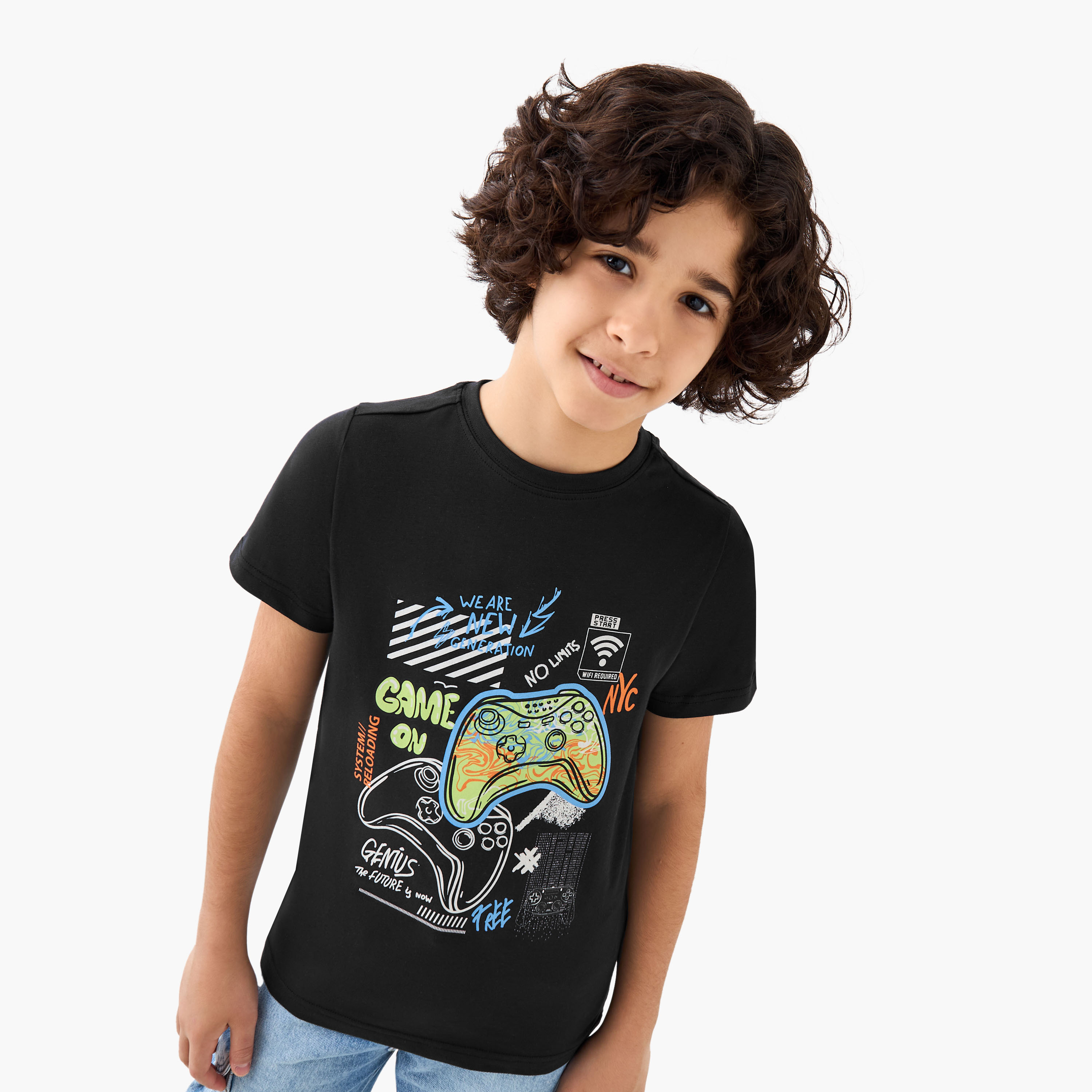 تيشيرت بطبعات ألعاب وياقة ضيقة وأكمام قصيرة من جونيورز-boys-clothing-tshirtsandpolos-image-2
