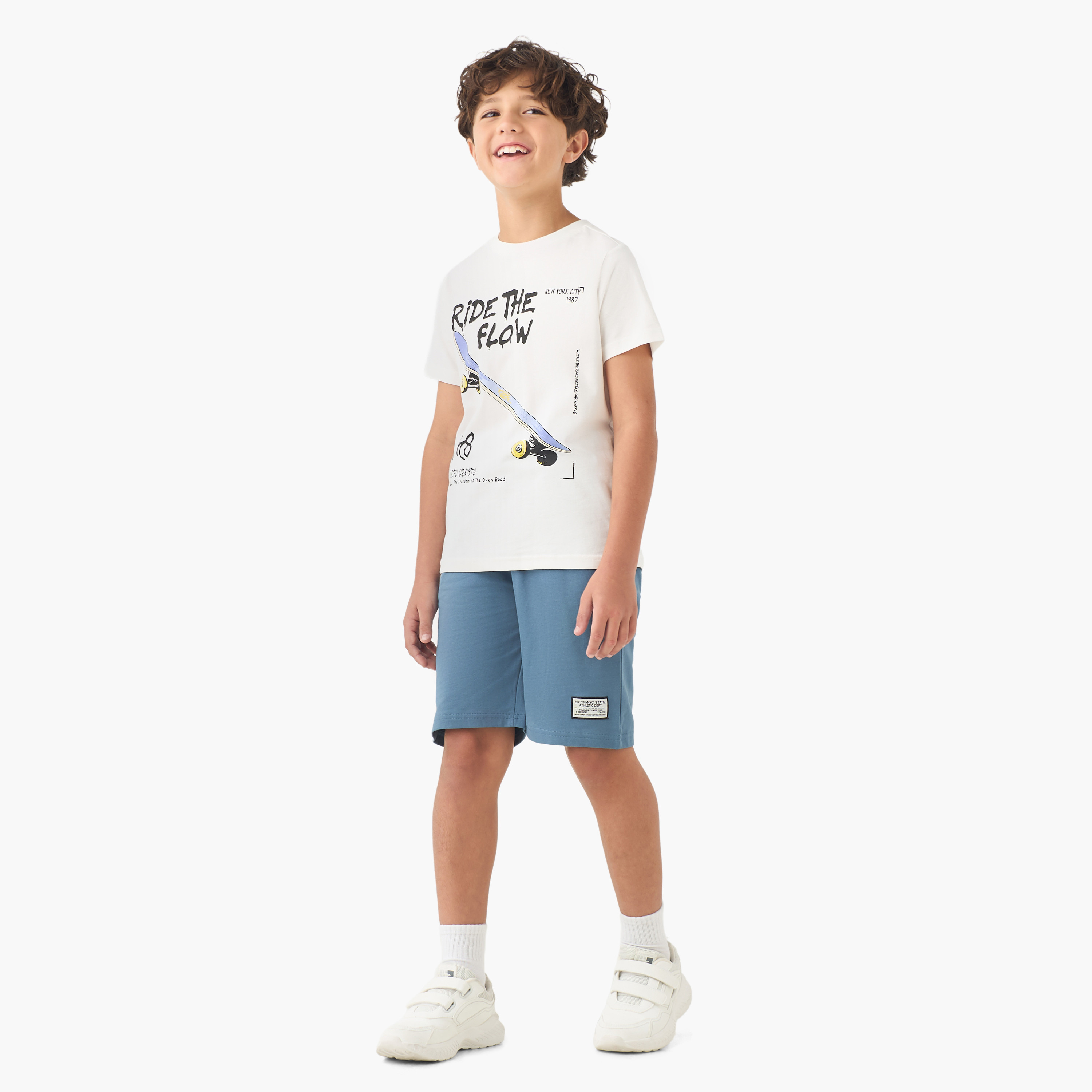 Juniors Elasticated Drawstring Shorts with Pockets-boys-clothing-bottoms-shorts-image-2