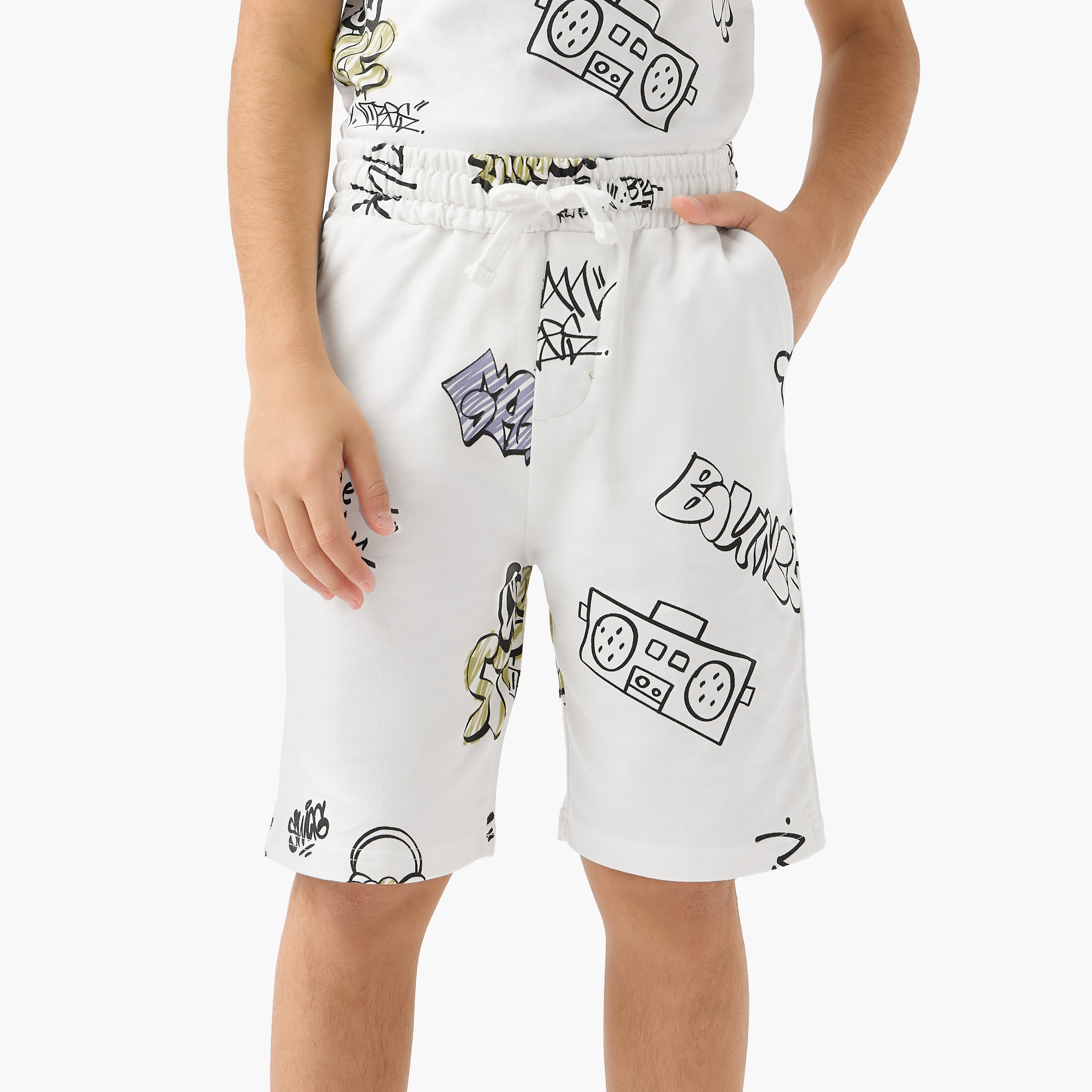 Juniors Knee Length Elasticated Drawstring Waist Shorts with Graphic Print-boys-clothing-bottoms-shorts-image-1