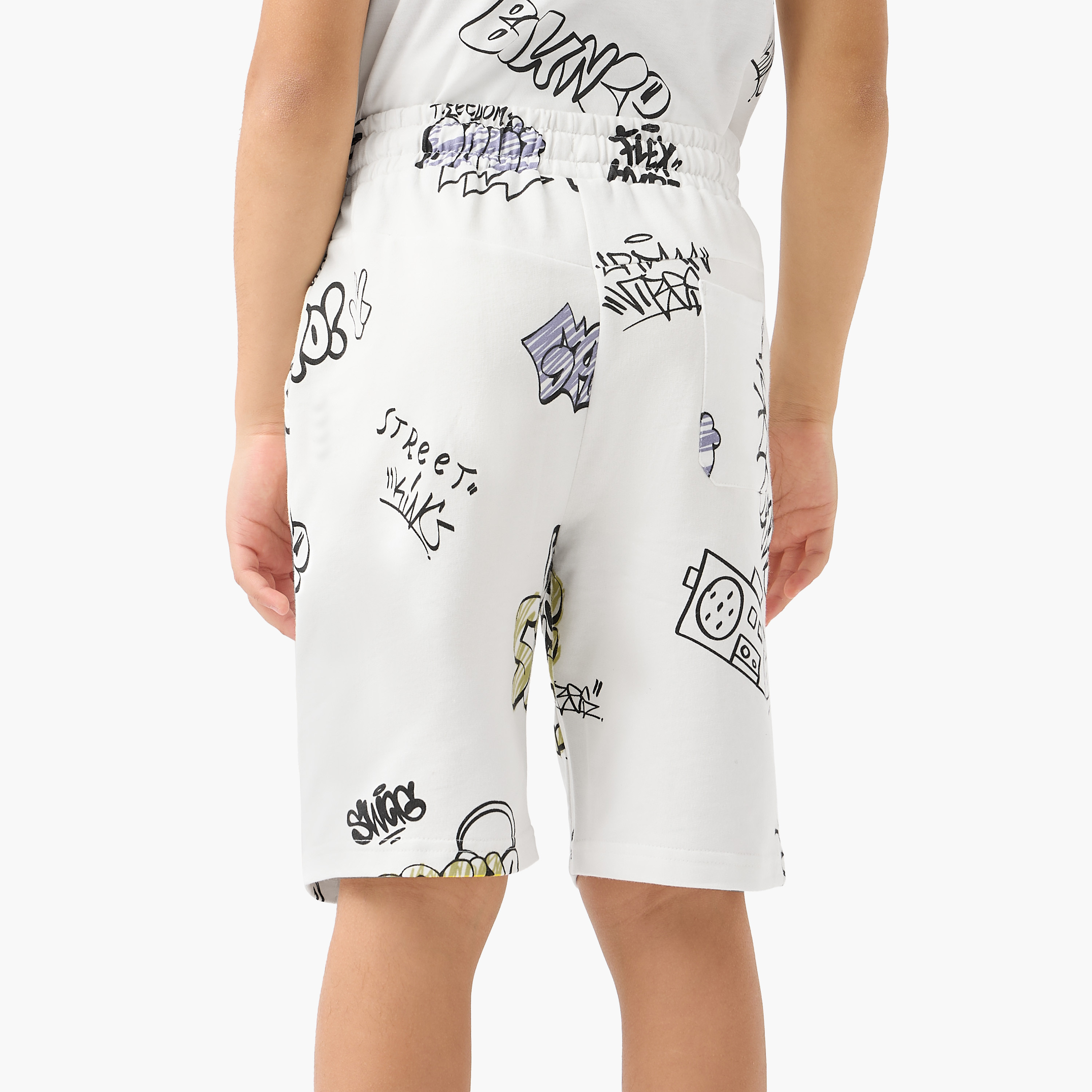 Juniors Knee Length Elasticated Drawstring Waist Shorts with Graphic Print-boys-clothing-bottoms-shorts-image-3