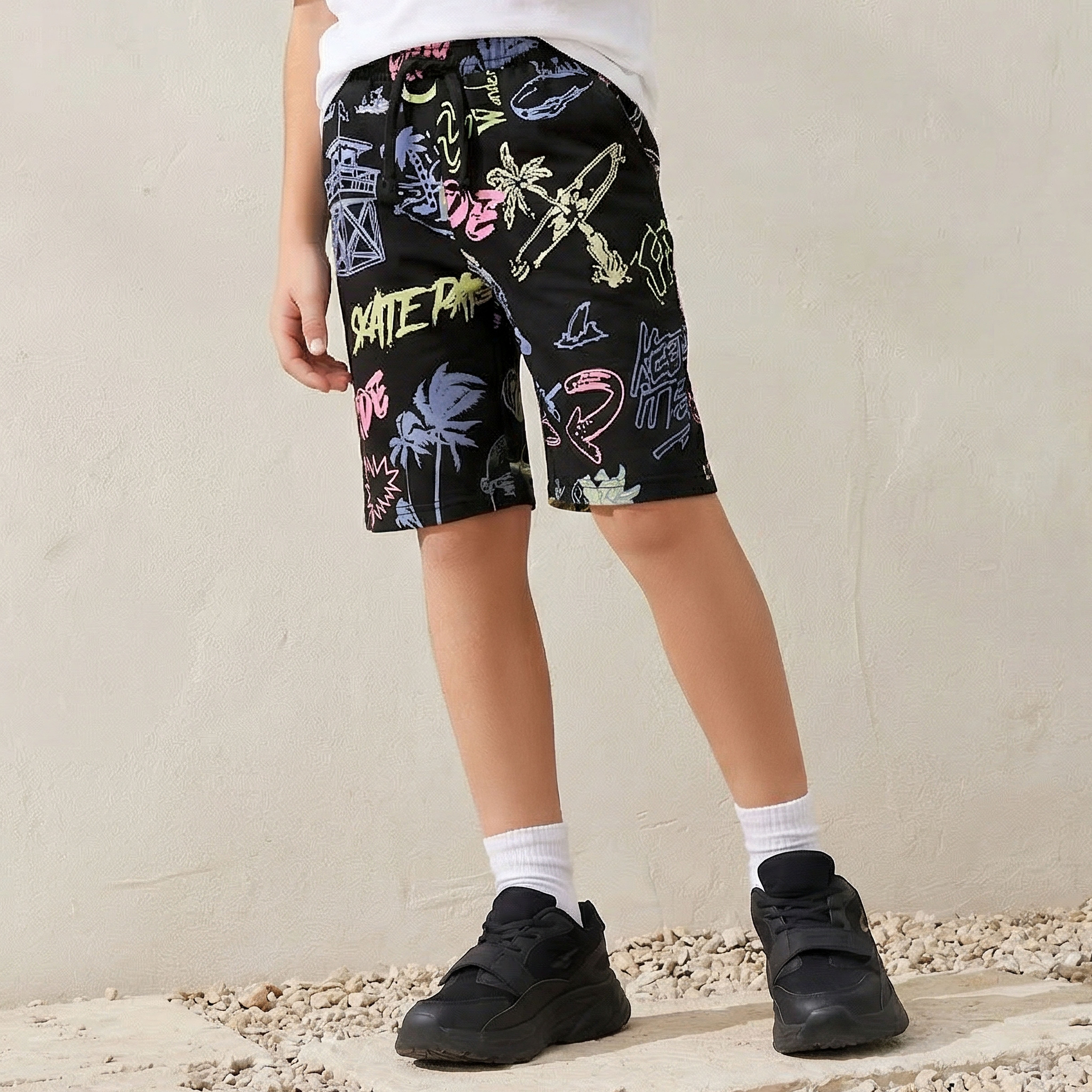 شورت بطبعات جرافيك ورباط خصر من جونيورز-boys-clothing-bottoms-shorts-image-5