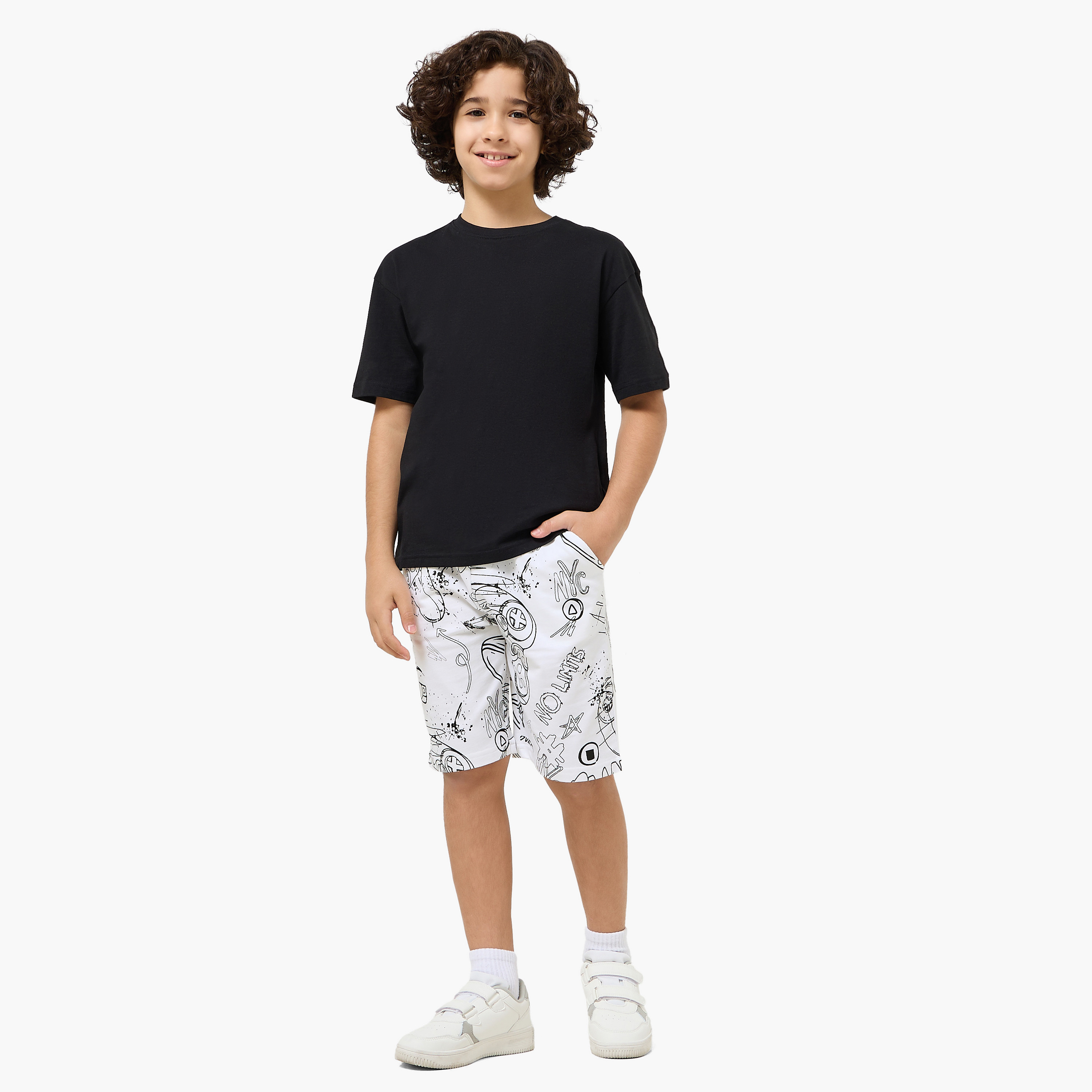 شورت برباط خصر وجيوب من جونيورز-boys-clothing-bottoms-shorts-image-3