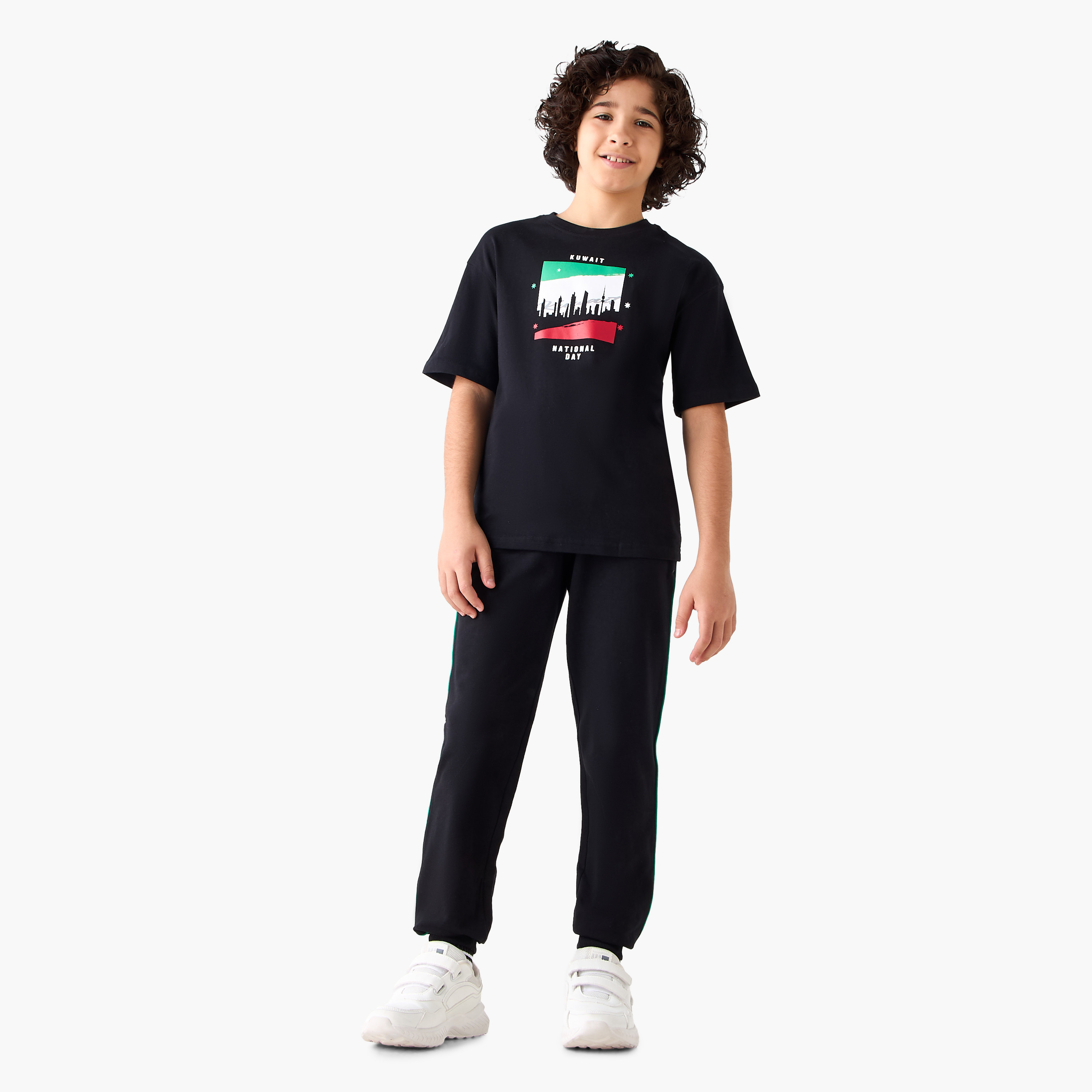 Juniors Drawstring Waist Joggers with Kuwait National Day Print-boys-clothing-bottoms-joggersandtrackpants-image-2