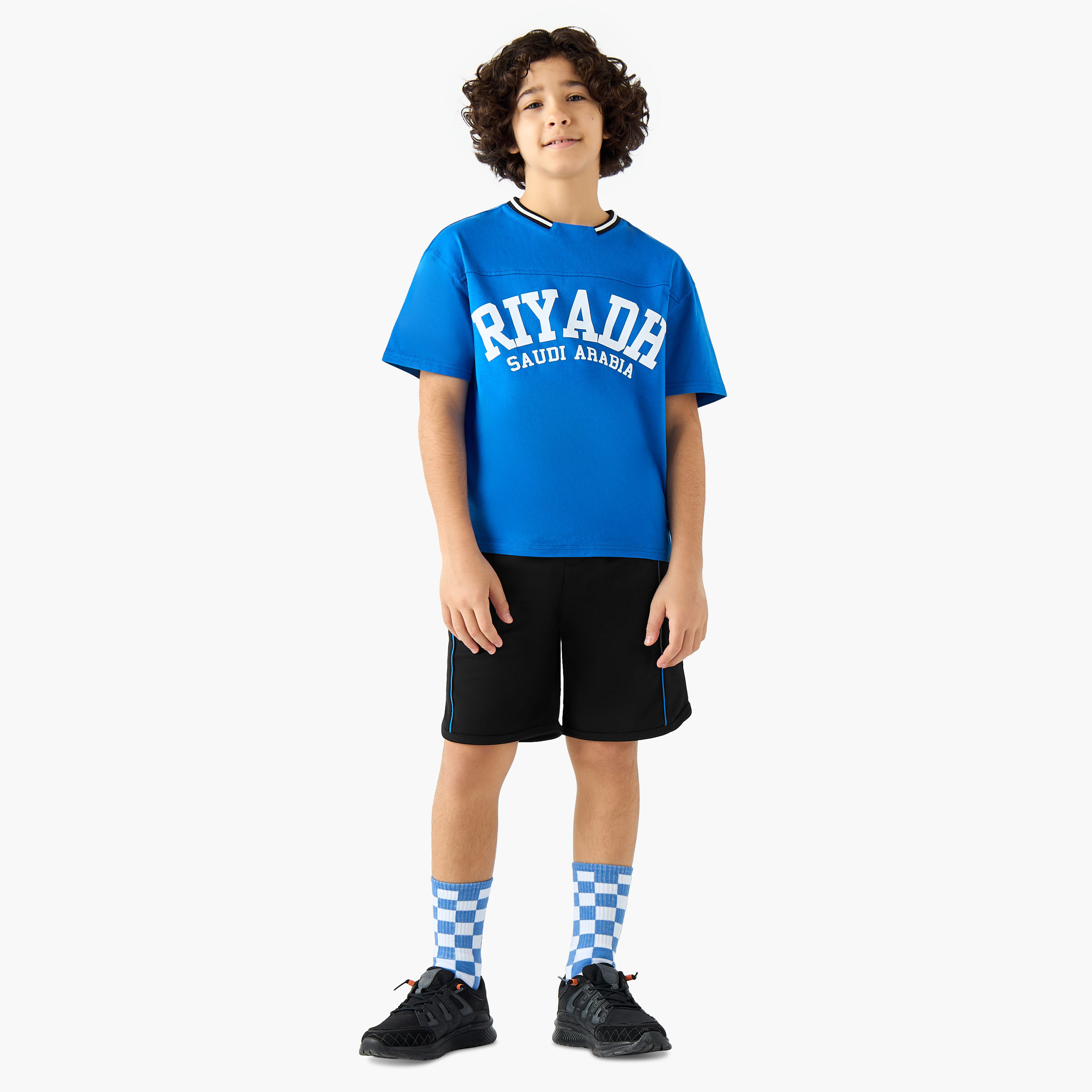 Juniors Crew Neck Short Sleeves T-shirt and Shorts Set with Riyadh National Day Print-boys-clothing-setsandcoords-image-1