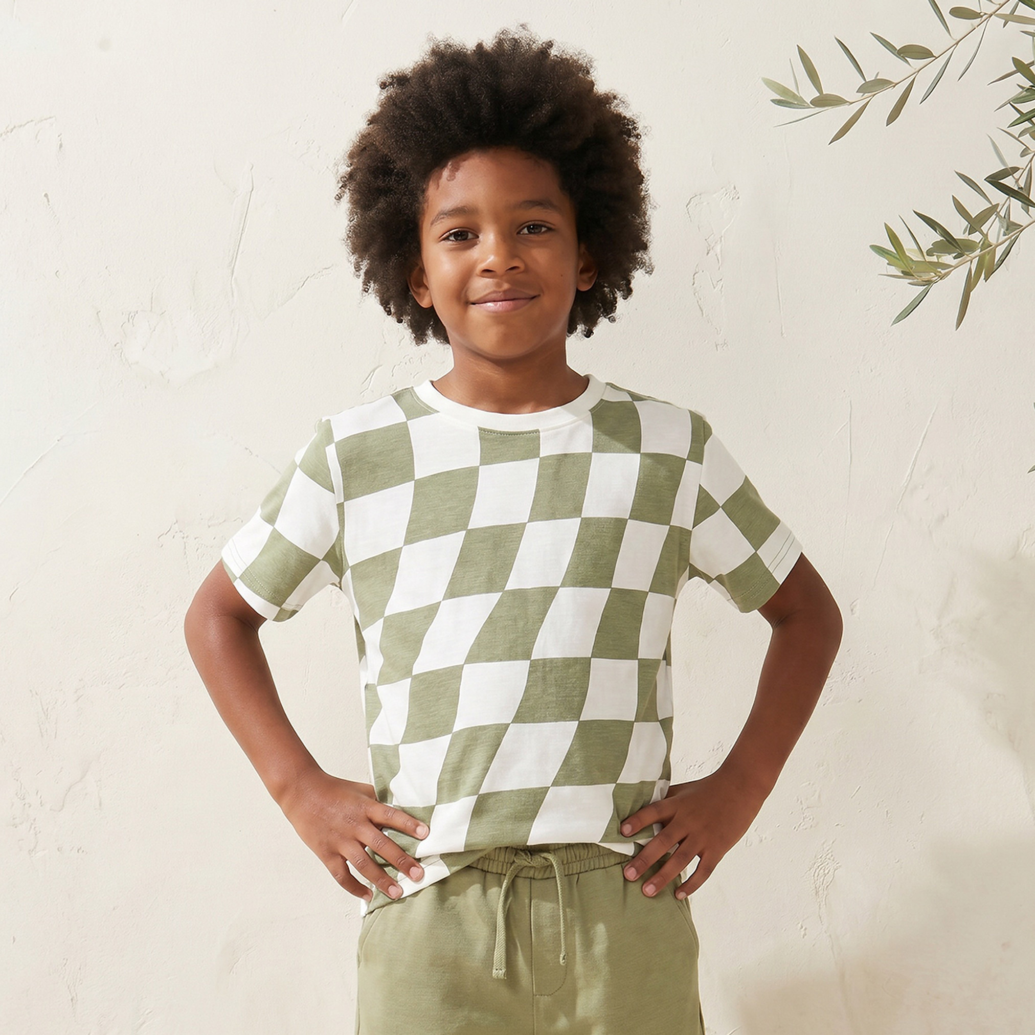 Set of 3 Juniors Crew Neck Short Sleeves T-shirt and Shorts Set with Drawstring Closure-boys-clothing-setsandcoords-image-2