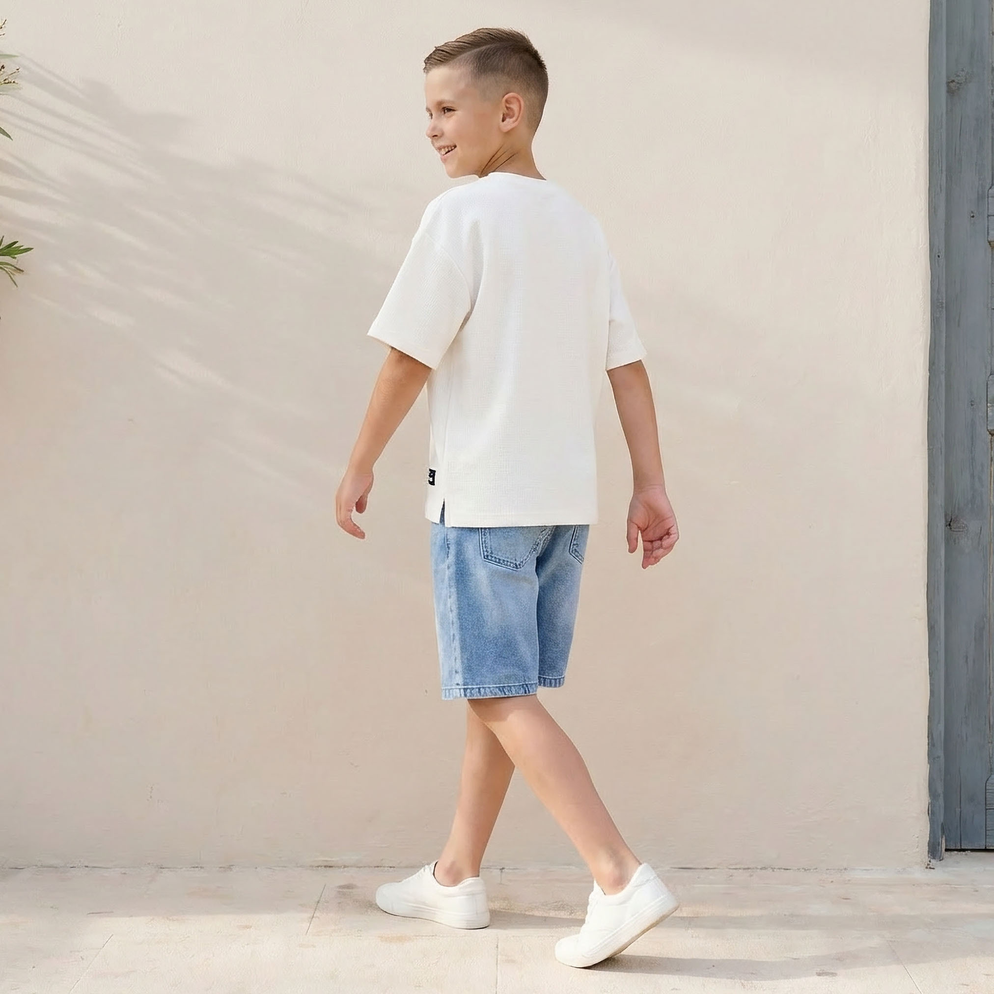 Juniors Crew Neck Short Sleeves T-shirt with Textured Detail-boys-clothing-tshirtsandpolos-image-3
