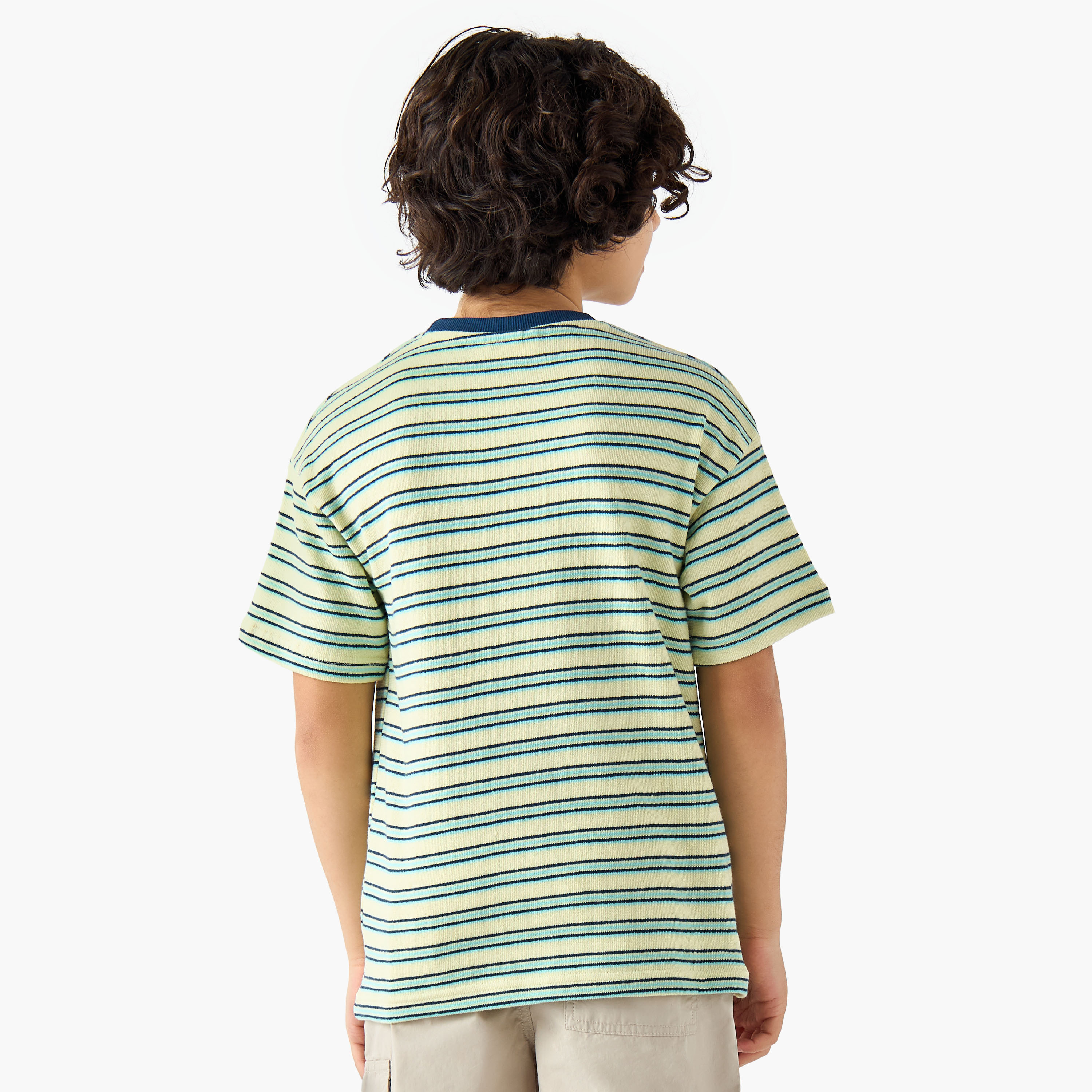 تيشيرت مخطط بياقة ضيقة وأكمام قصيرة من جونيورز-boys-clothing-tshirtsandpolos-image-3