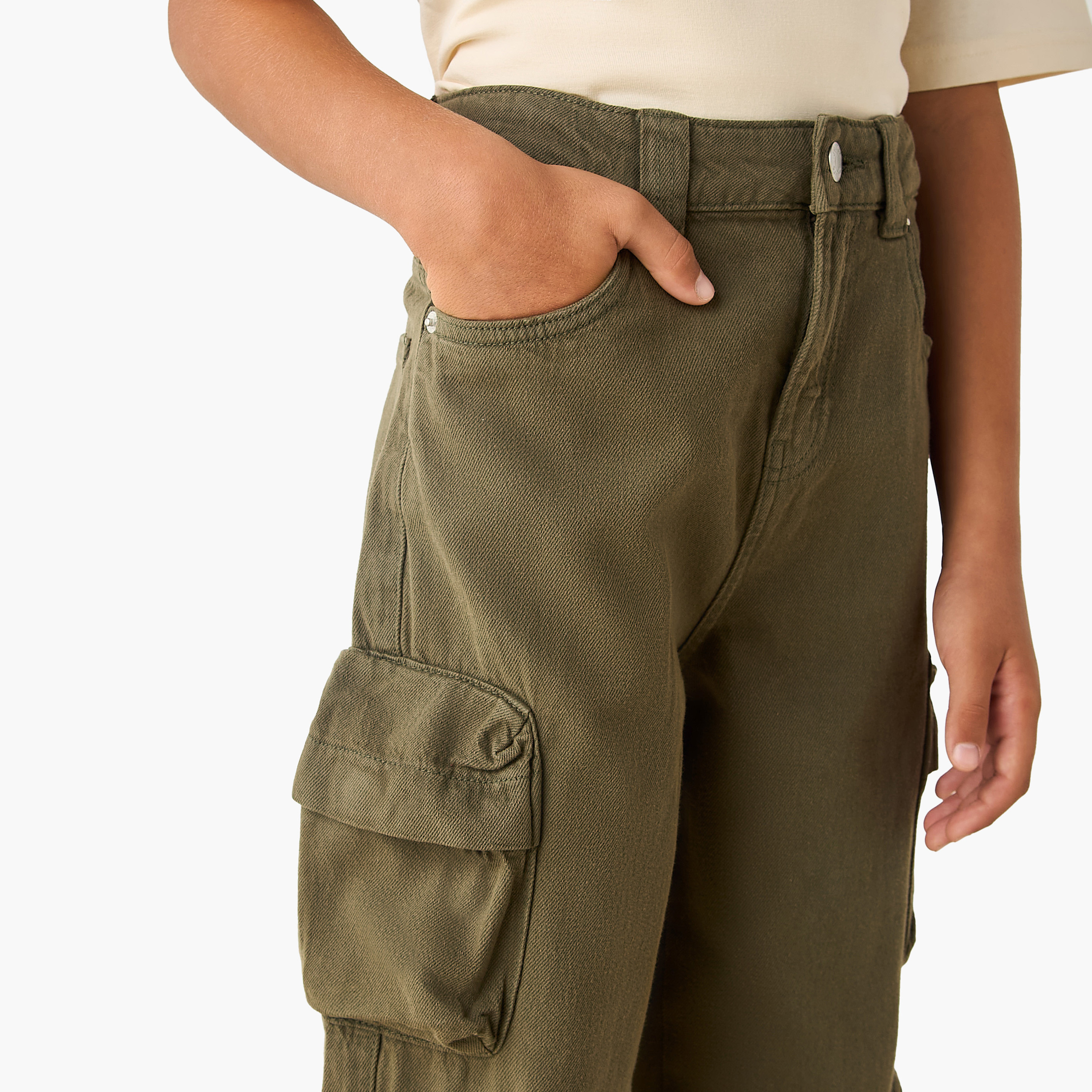 بنطلون كارجو برباط إغلاق من جونيورز-boys-clothing-bottoms-trousers-image-2