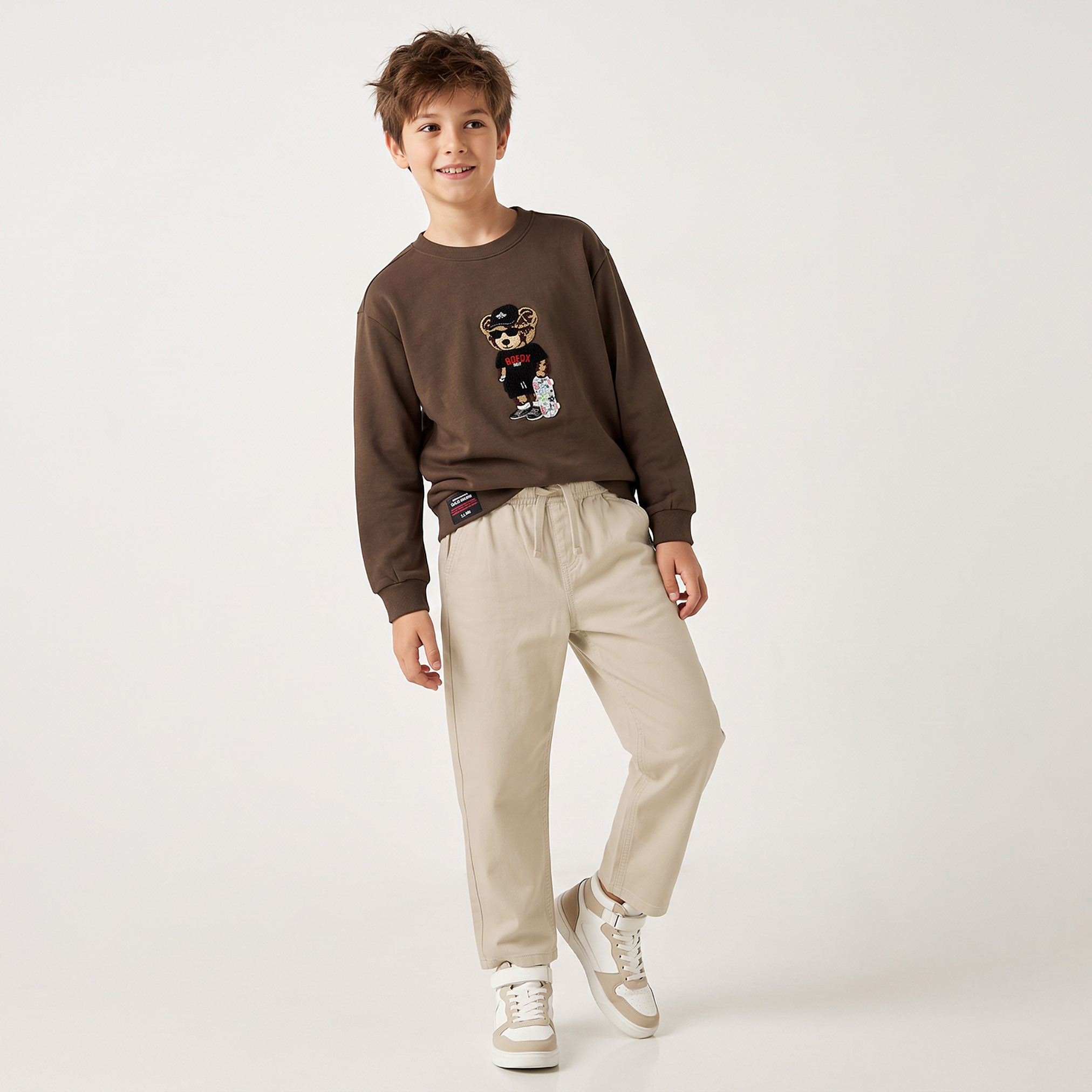 بنطلون قطن بقصّة مستقيمة وجيوب من جونيورز-boys-clothing-bottoms-joggersandtrackpants-image-3