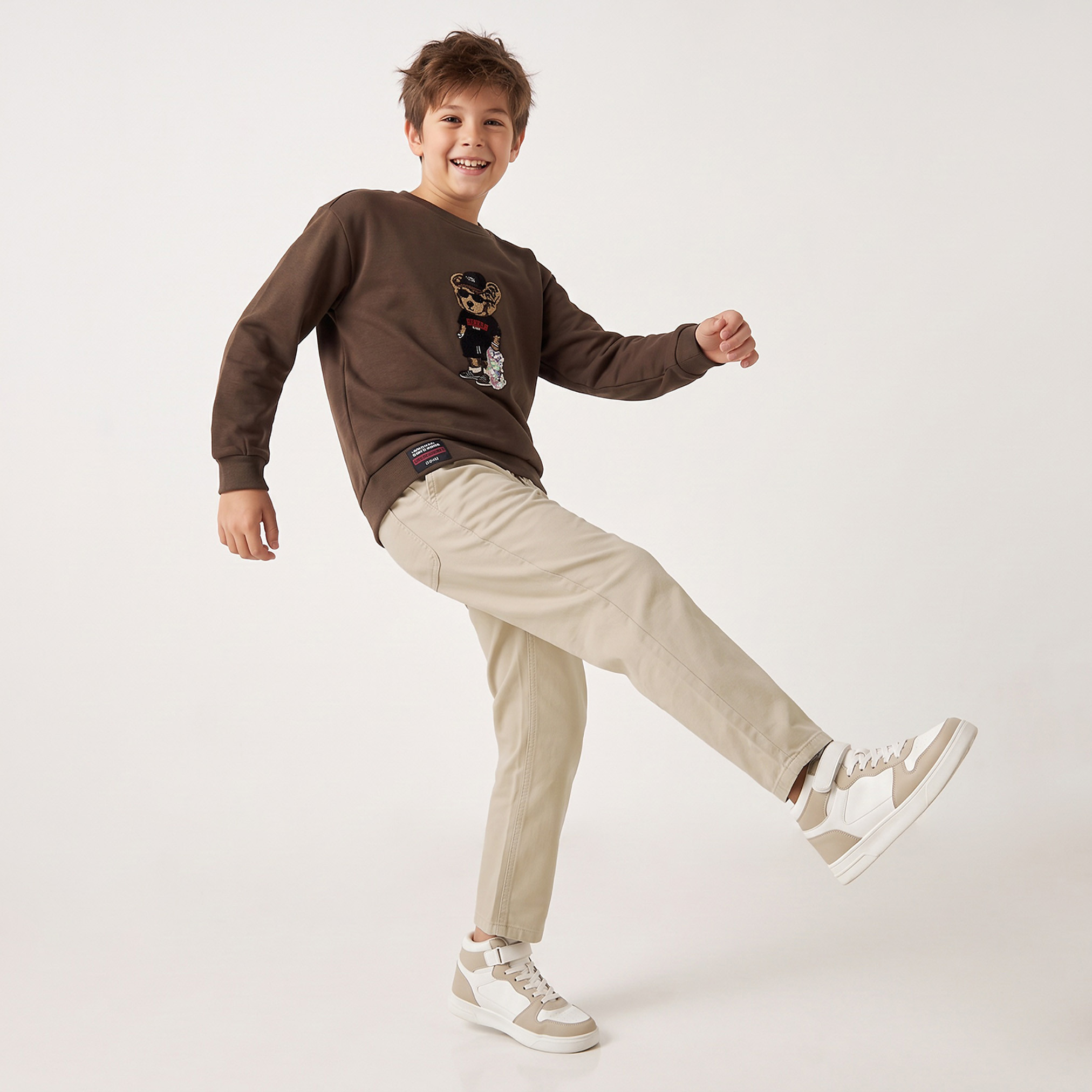 بنطلون قطن بقصّة مستقيمة وجيوب من جونيورز-boys-clothing-bottoms-joggersandtrackpants-image-5