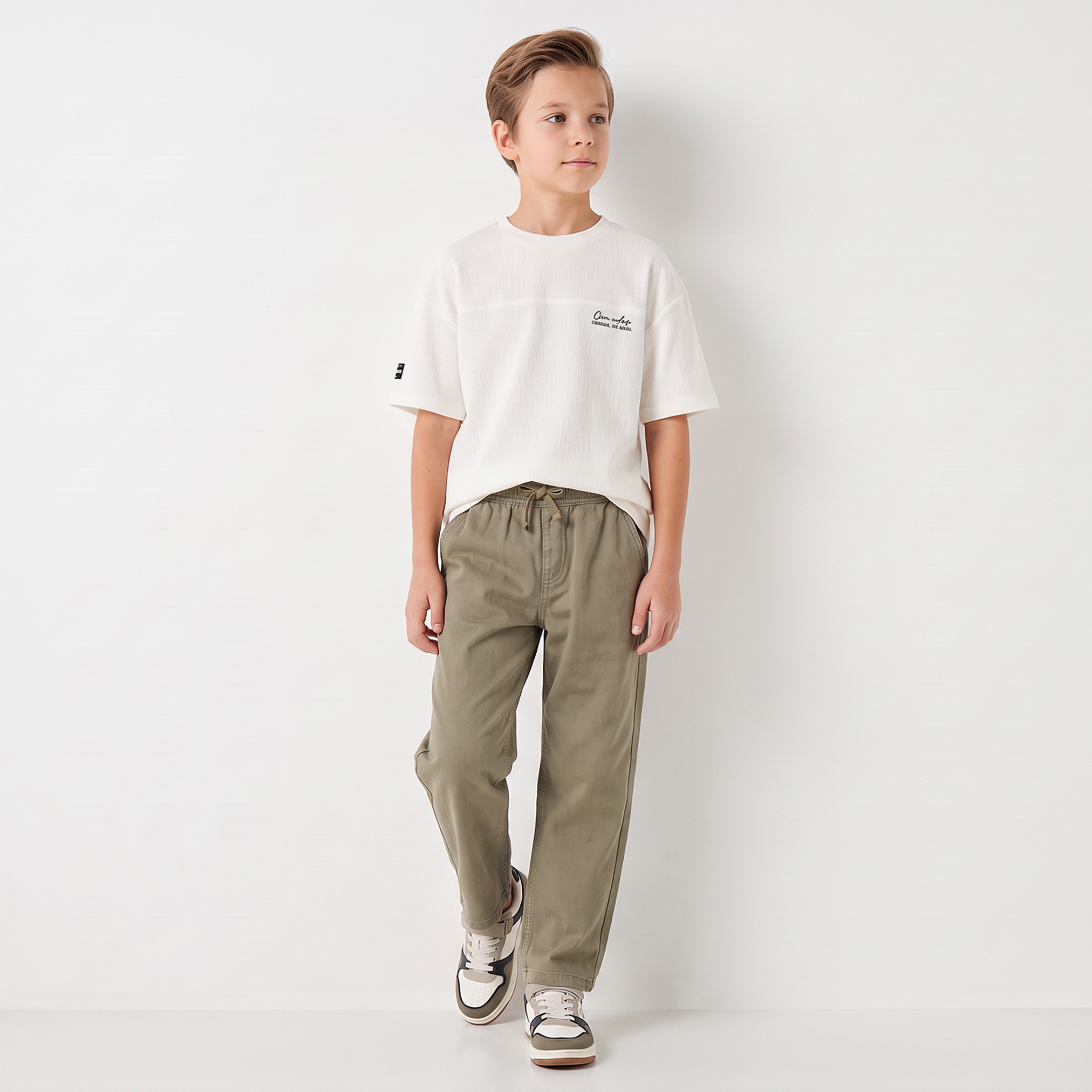بنطلون قطن بخصر مطاطي ورباط إغلاق وجيوب من جونيورز-boys-clothing-bottoms-jeansandtrousers-image-5