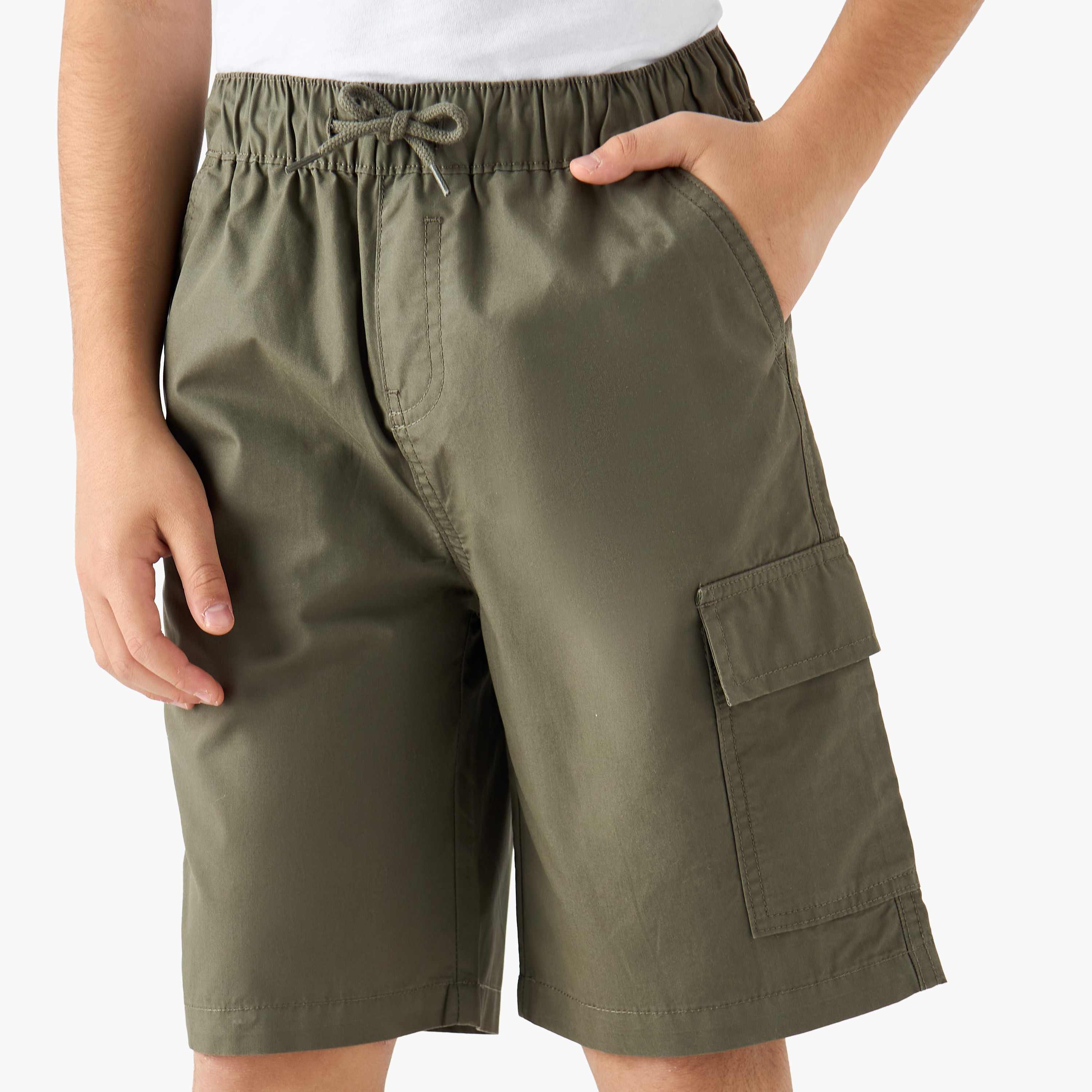 شورت برباط على الخصر وجيوب بطية من جونيورز-boys-clothing-bottoms-shorts-image-2