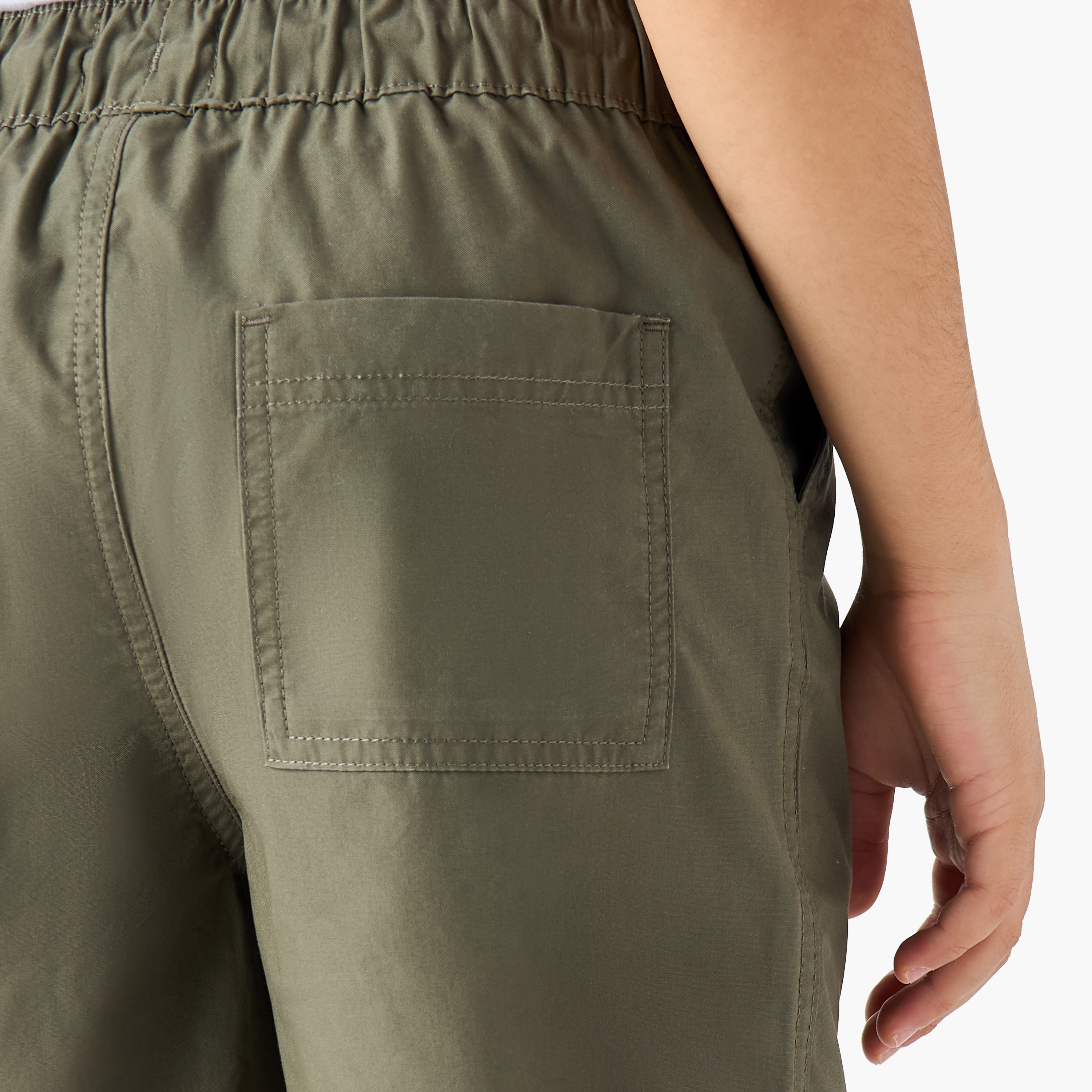 شورت برباط على الخصر وجيوب بطية من جونيورز-boys-clothing-bottoms-shorts-image-1