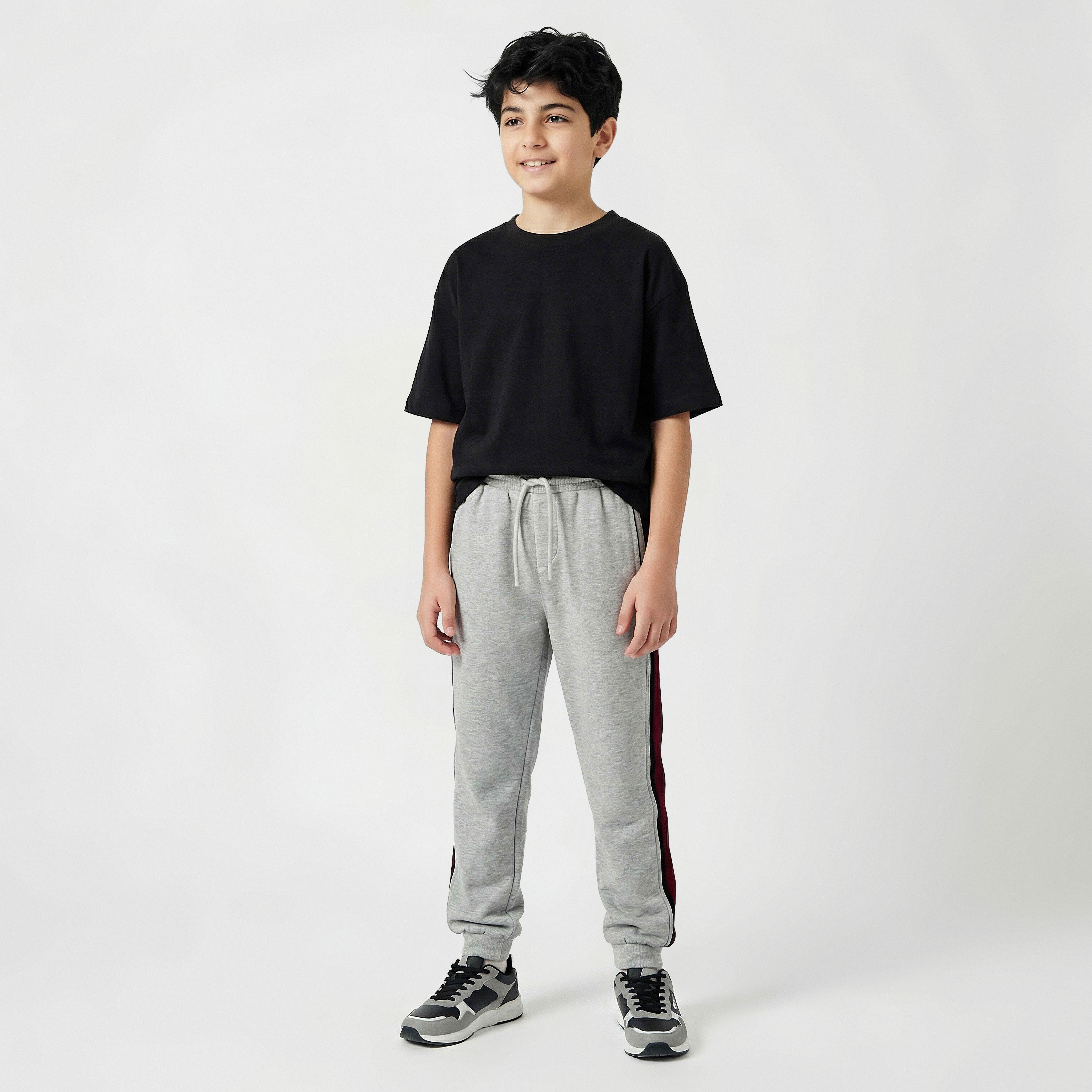 بنطلون رياضي بخصر برباط وجيوب من جونيورز-boys-clothing-bottoms-joggersandtrackpants-image-4