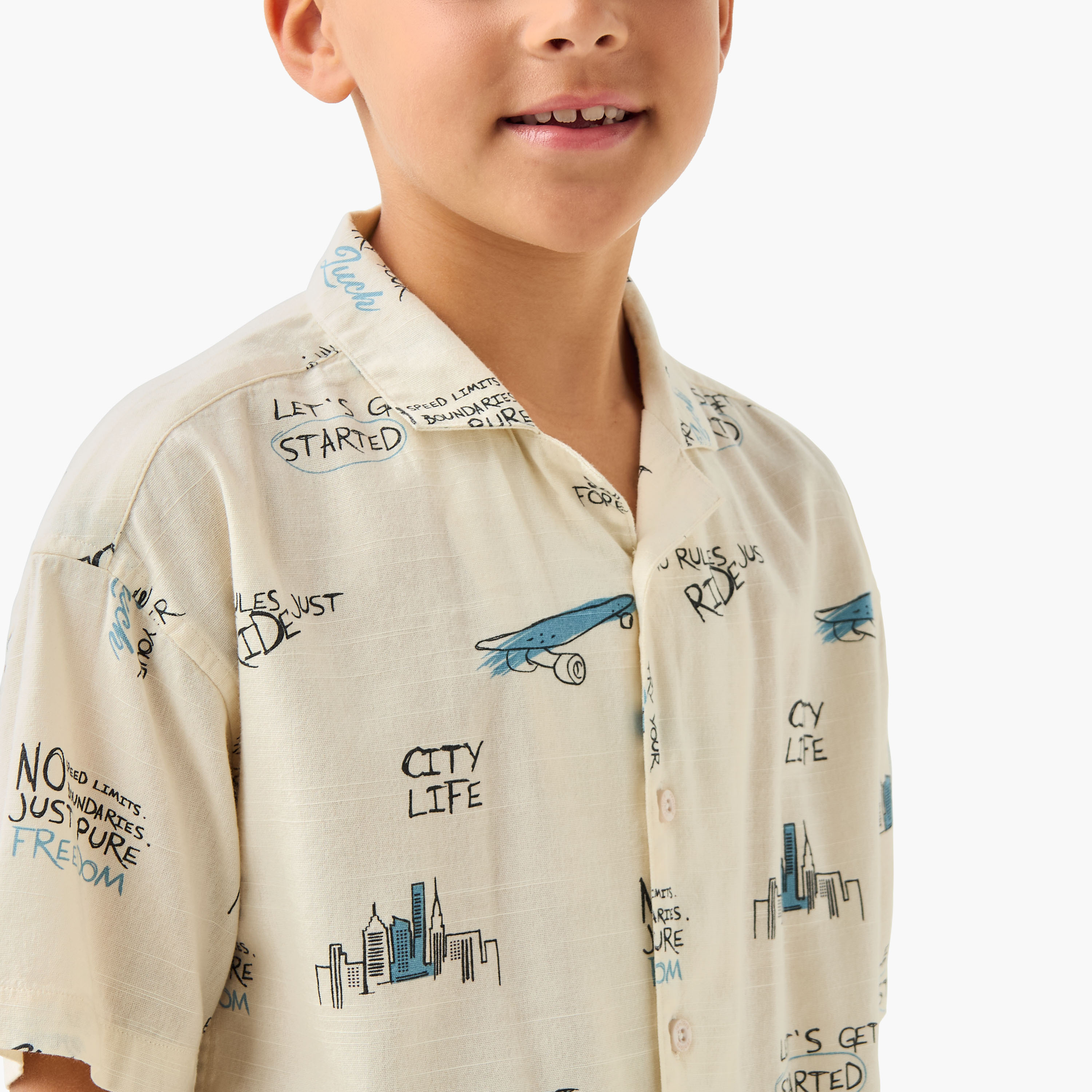 طقم شورت وقميص بياقة كامب وأكمام قصيرة وطبعات من جونيورز-boys-clothing-setsandcoords-image-5