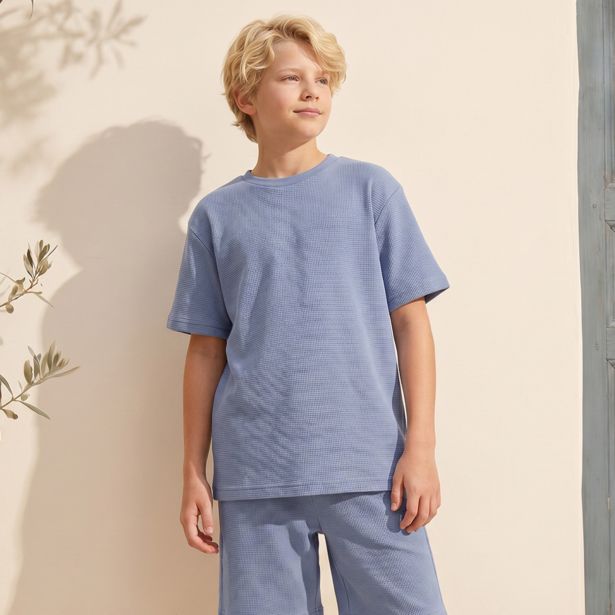 Juniors Crew Neck Short Sleeves T-shirt and Shorts Set with Textured Design-boys-clothing-setsandcoords-image-2