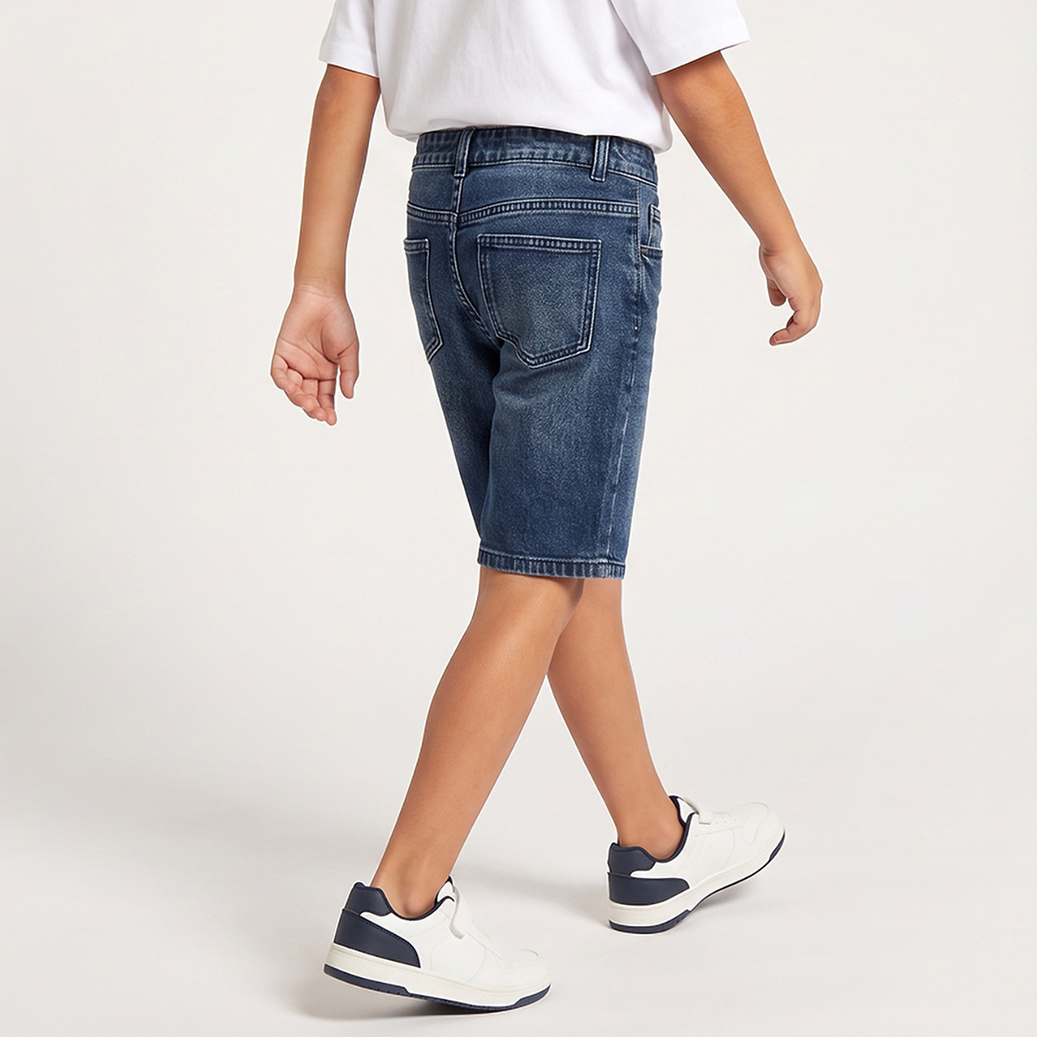 شورت دينم بخصر بزر إغلاق وجيب من جونيورز-boys-clothing-bottoms-shorts-image-3