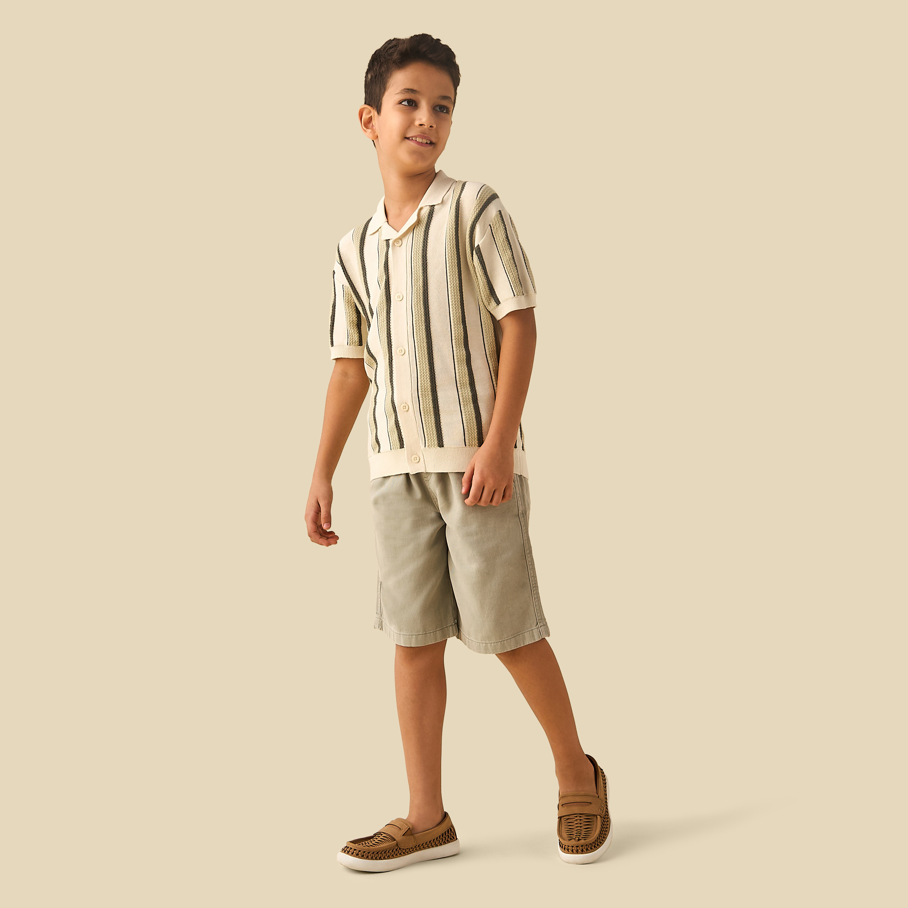 Juniors Elasticated Drawstring Shorts with Pockets-boys-clothing-bottoms-shorts-image-2