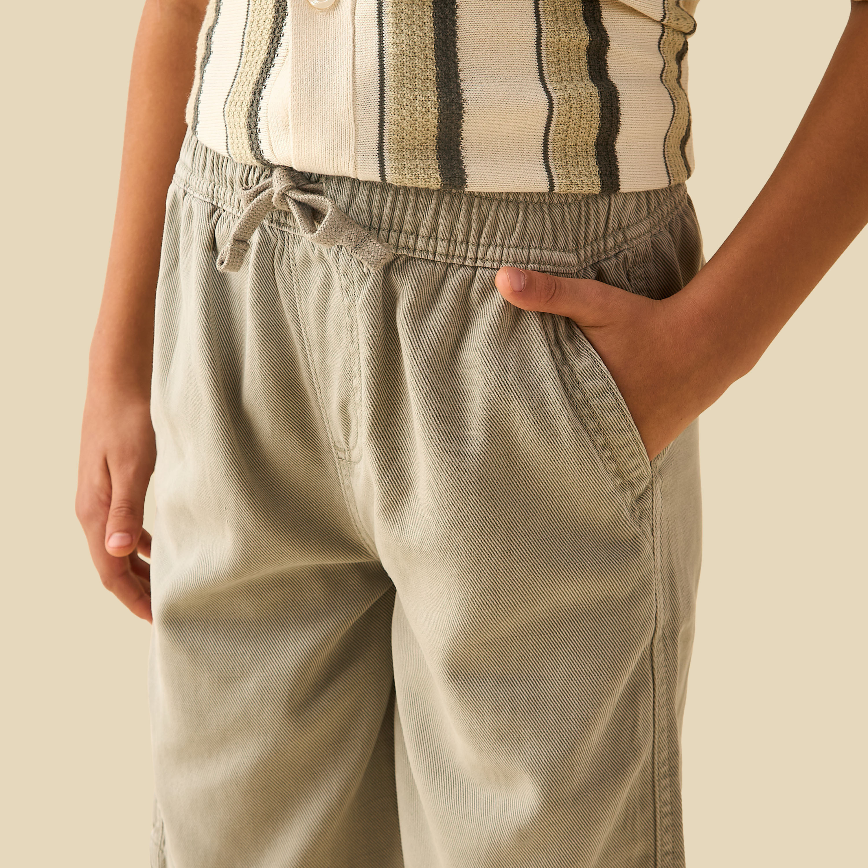 Juniors Elasticated Drawstring Shorts with Pockets-boys-clothing-bottoms-shorts-image-4