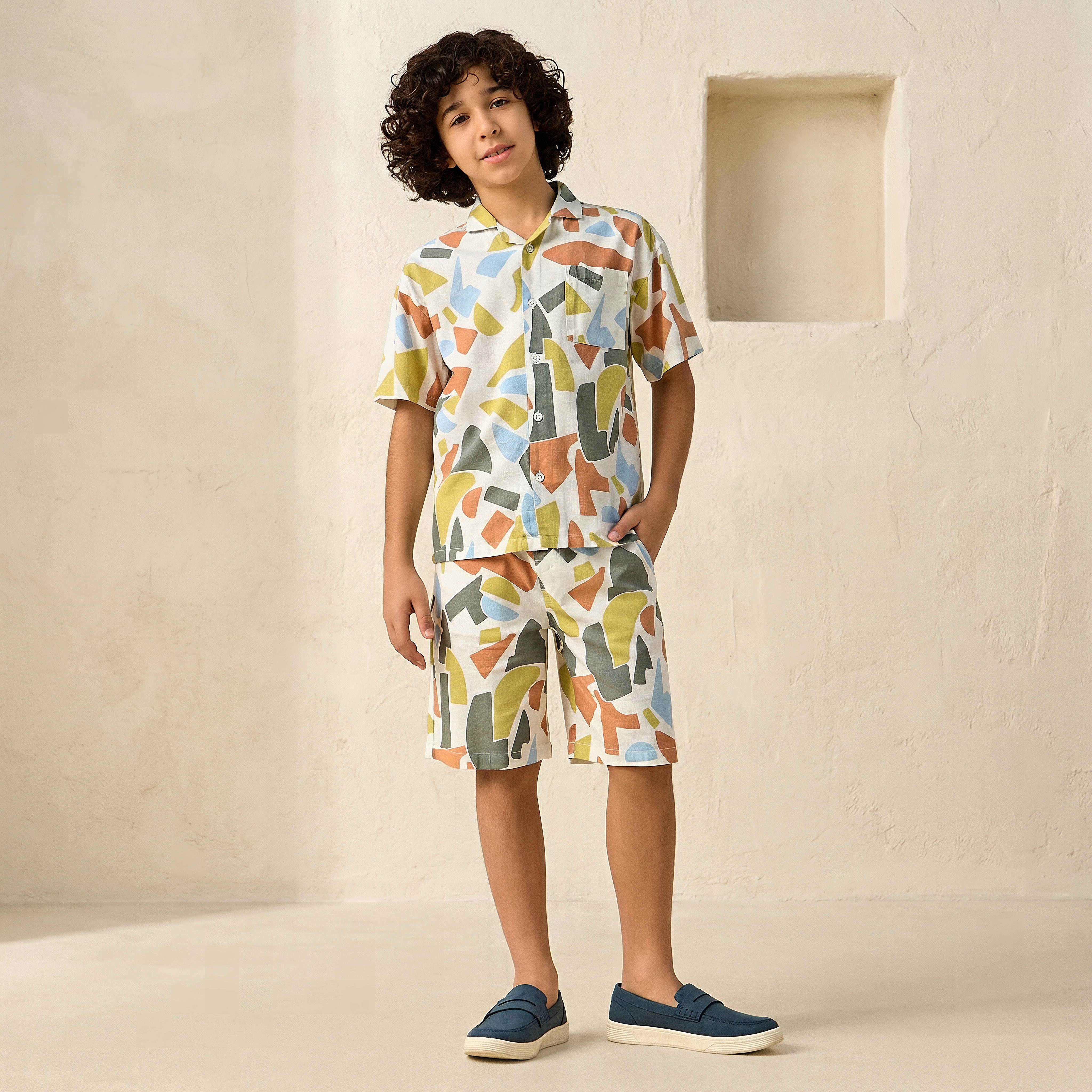 Juniors Camp Collar Short Sleeves Shirt and Shorts Set with Abstract Print-boys-clothing-setsandcoords-image-1