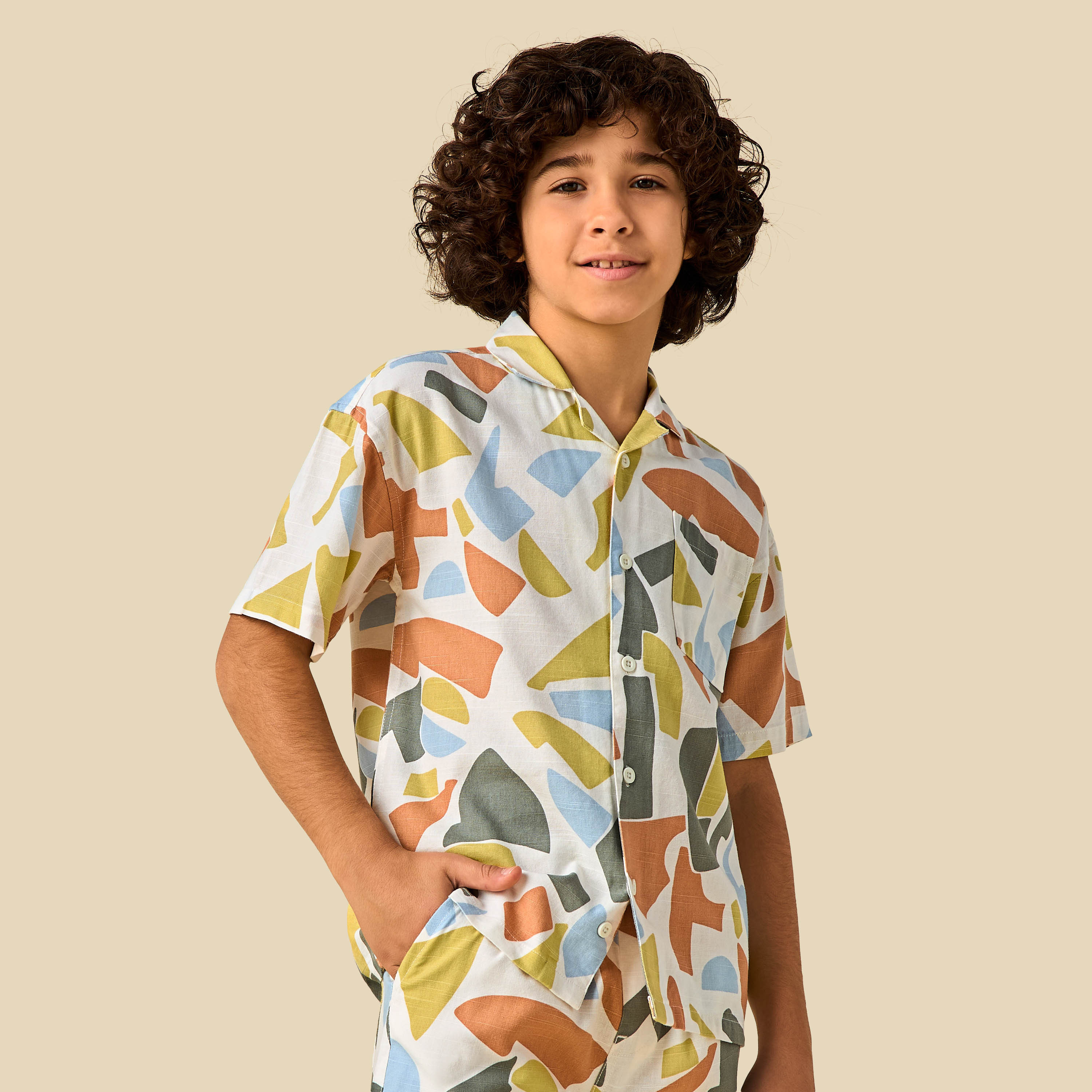 Juniors Camp Collar Short Sleeves Shirt and Shorts Set with Abstract Print-boys-clothing-setsandcoords-image-2