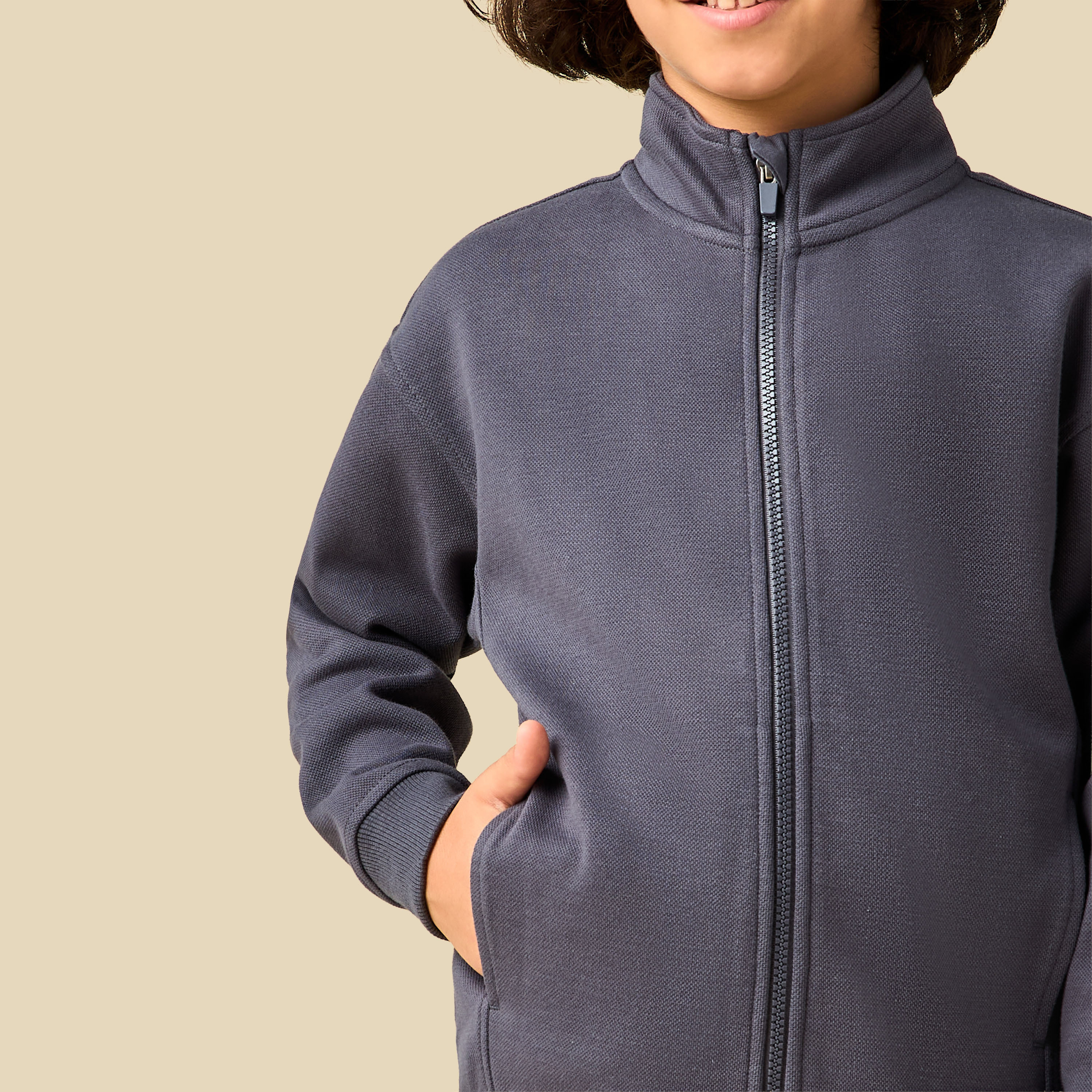 طقم جاكيت بياقة عالية وأكمام طويلة وبنطلون رياضي بتفاصيل لوح من جونيورز-boys-clothing-setsandcoords-image-2