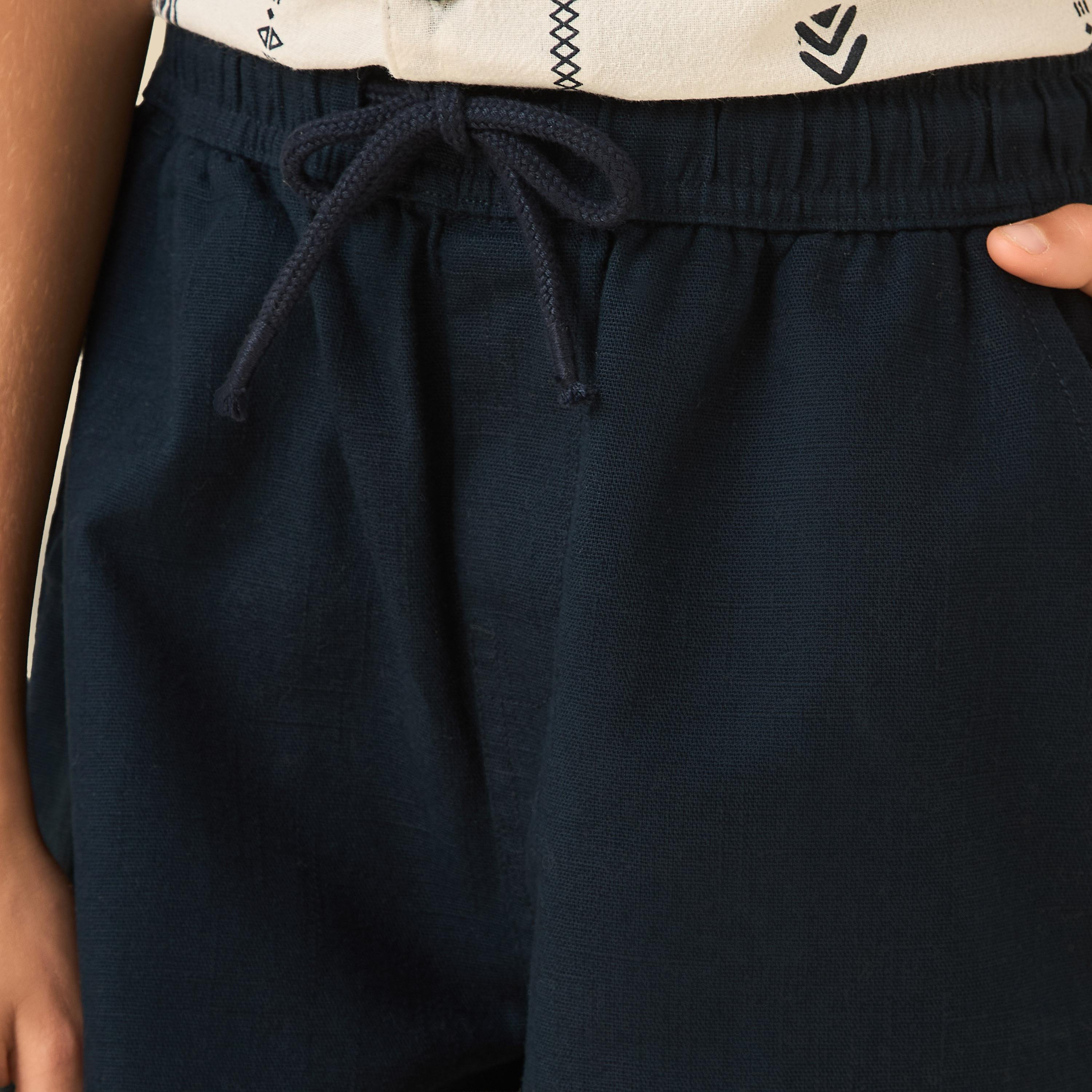 طقم قميص بياقة كامب وأكمام قصيرة مع شورت بطبعات من جونيورز-boys-clothing-setsandcoords-image-6