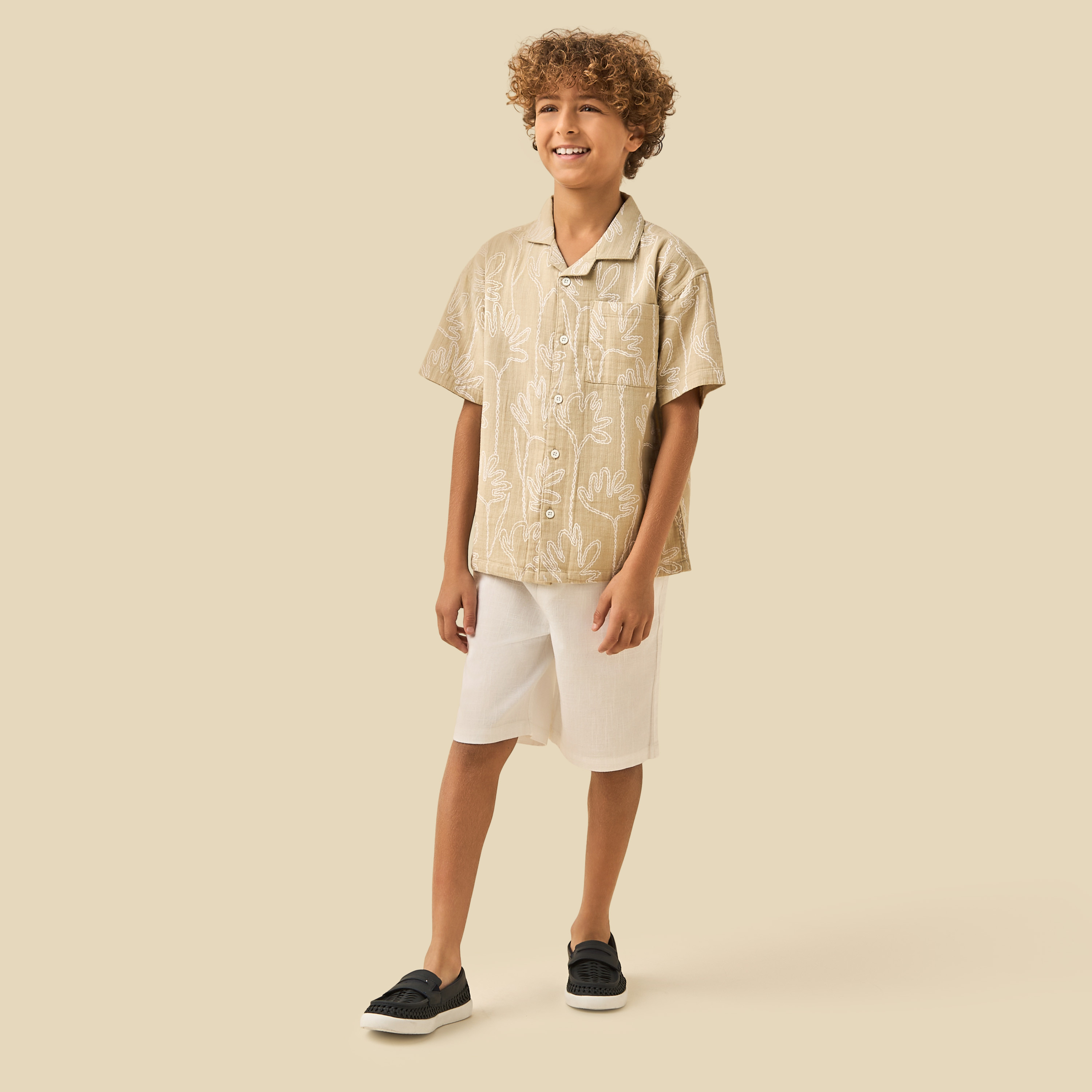Juniors Camp Collar Short Sleeves Shirt and Shorts Set with Floral Print-boys-clothing-setsandcoords-image-1