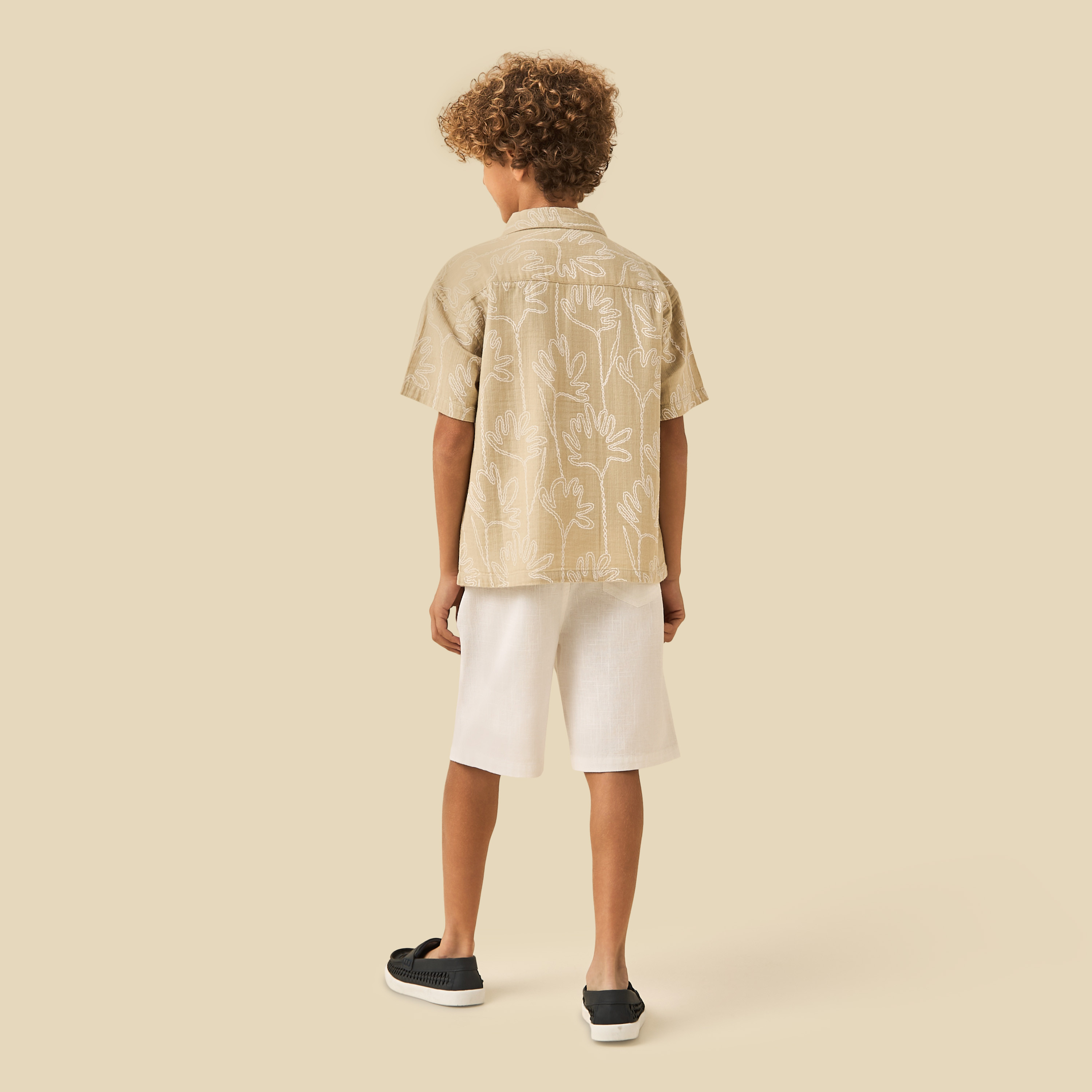 Juniors Camp Collar Short Sleeves Shirt and Shorts Set with Floral Print-boys-clothing-setsandcoords-image-4