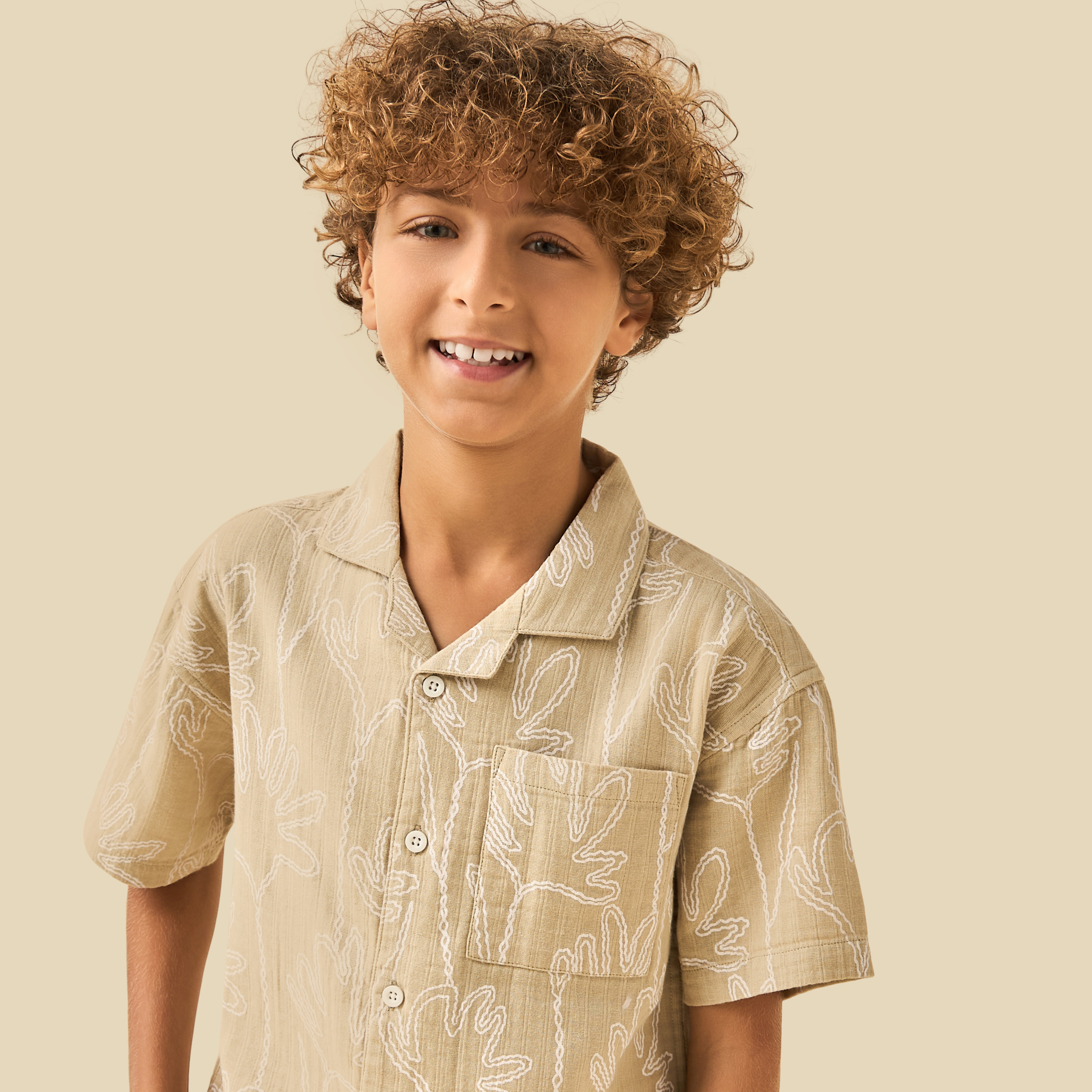 Juniors Camp Collar Short Sleeves Shirt and Shorts Set with Floral Print-boys-clothing-setsandcoords-image-5