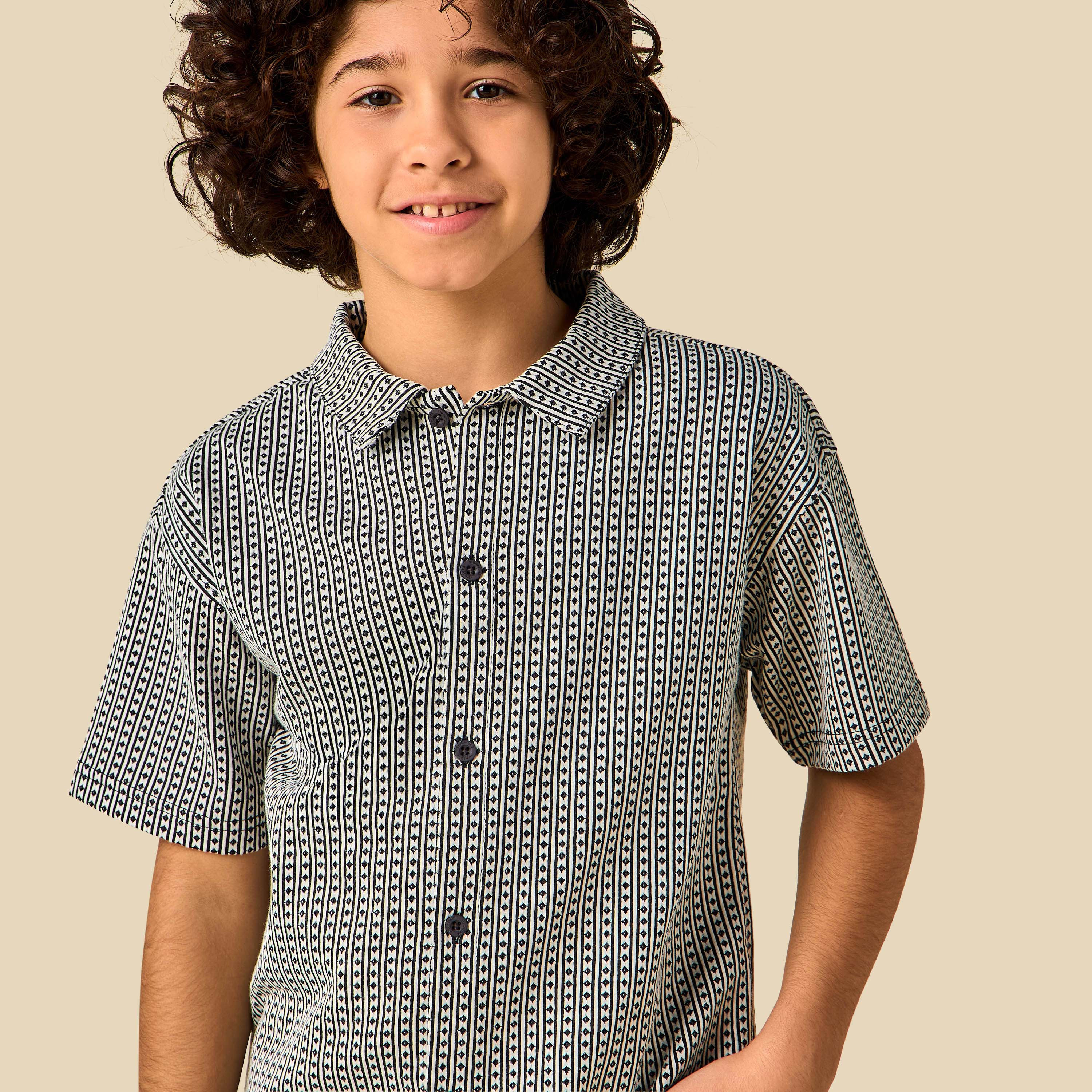 طقم قميص بياقة وأكمام طويلة وشورت من جونيورز-boys-clothing-setsandcoords-image-5