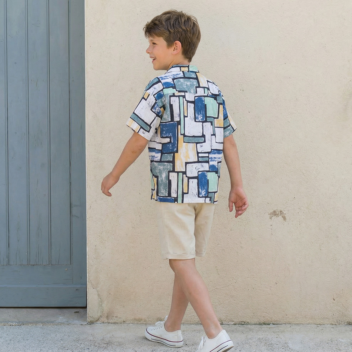Juniors Camp Collar Short Sleeves Shirt and Shorts Set with Abstract Print-boys-clothing-setsandcoords-image-4